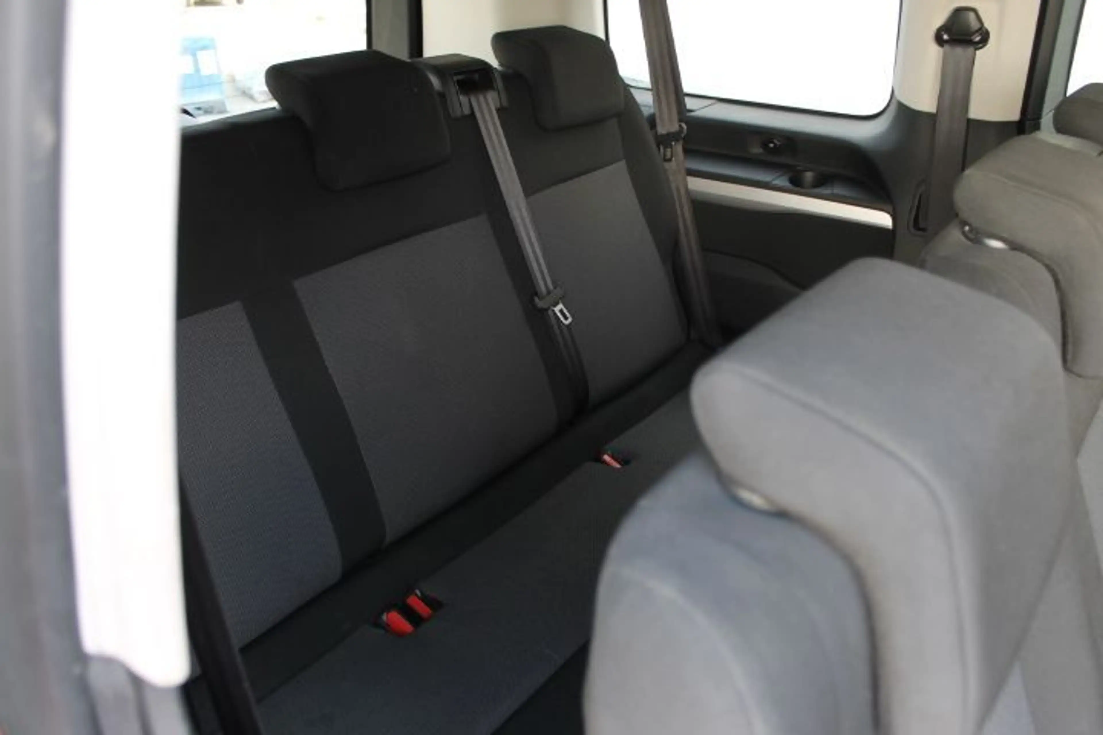 Peugeot Traveller Active L2 BlueHDI 150 S&S — photo 11