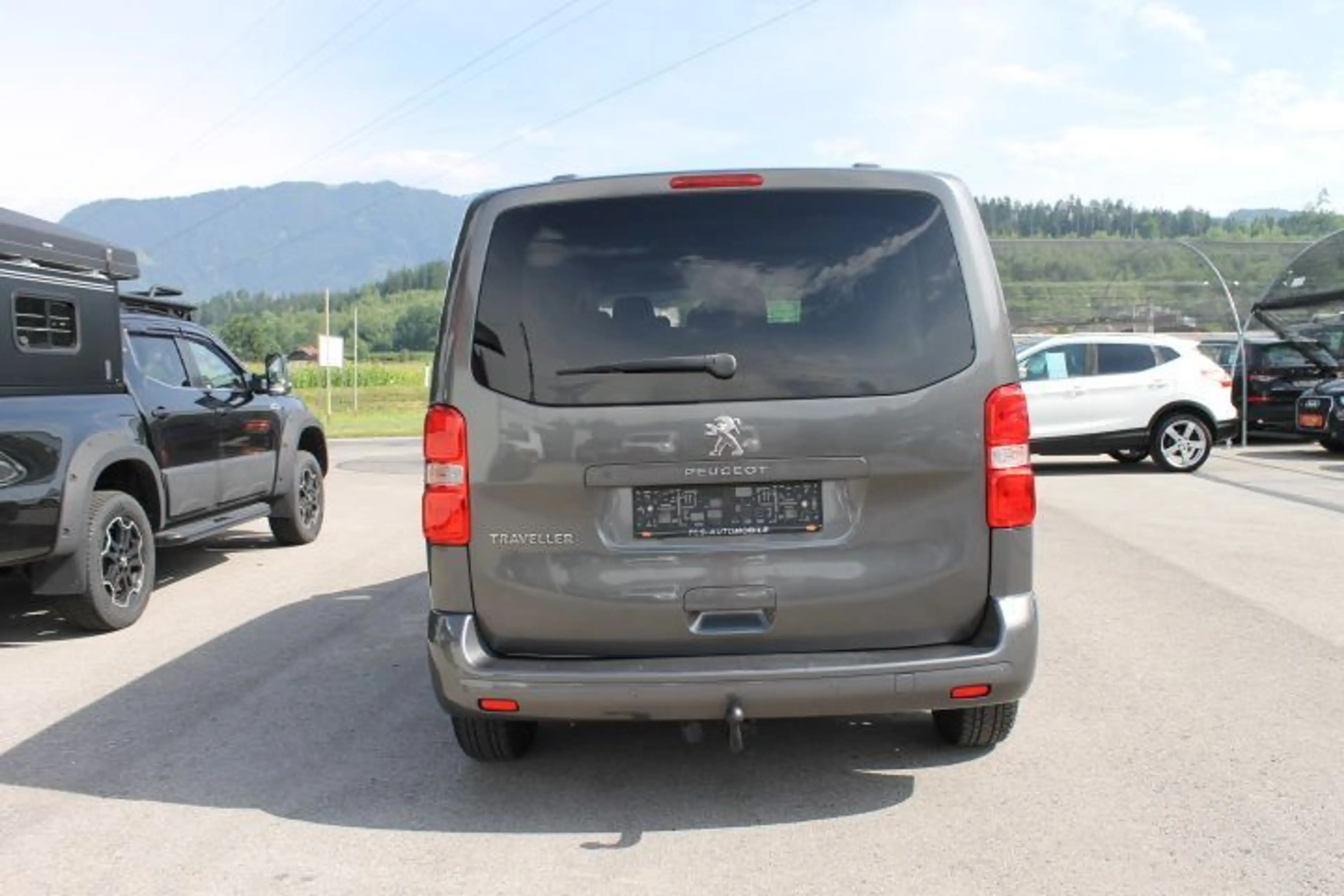 Peugeot Traveller Active L2 BlueHDI 150 S&S — photo 6