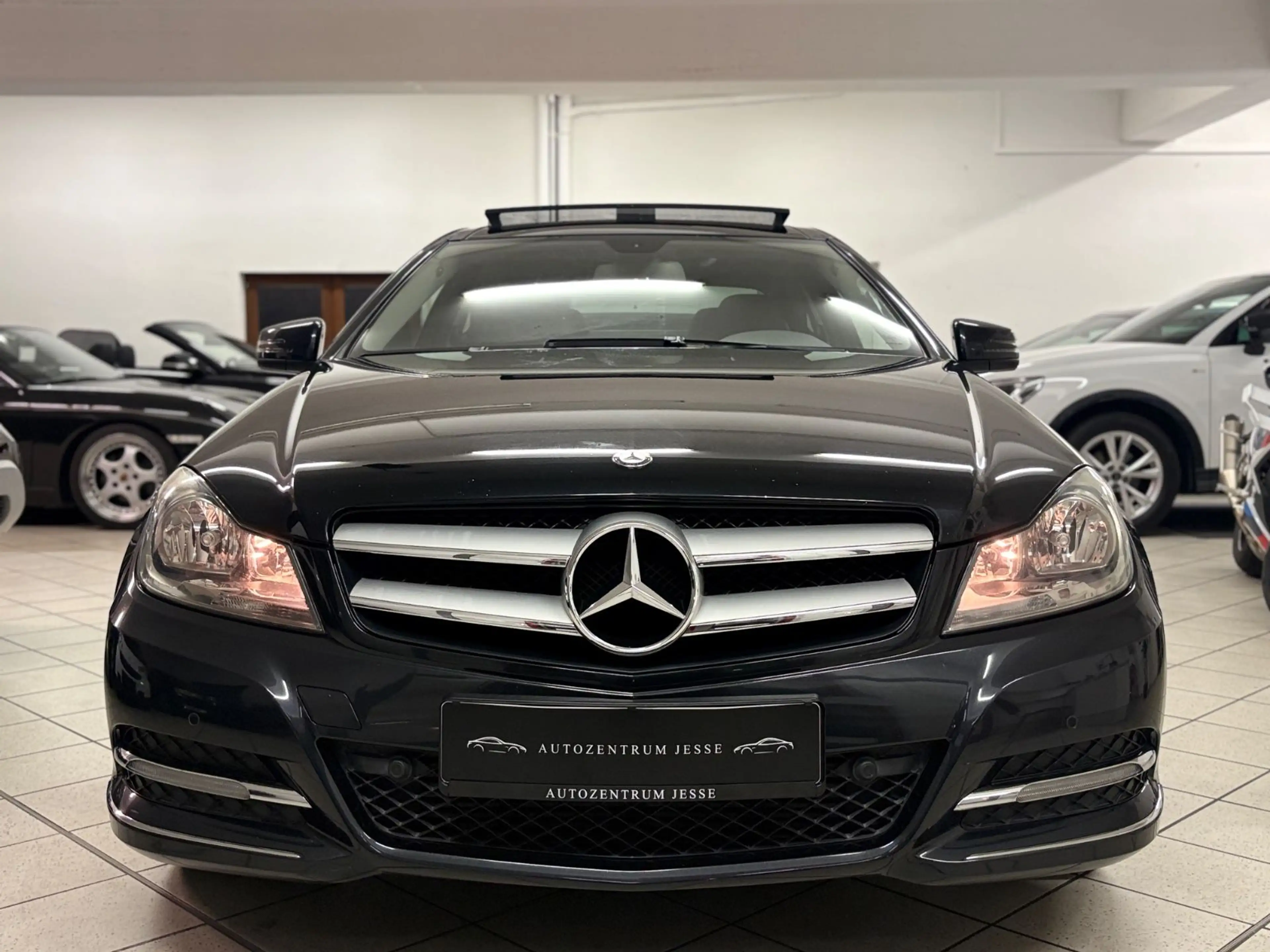 Mercedes-Benz C 250 Coupe CGI BlueEfficiency|Service Neu|Pano — photo 11