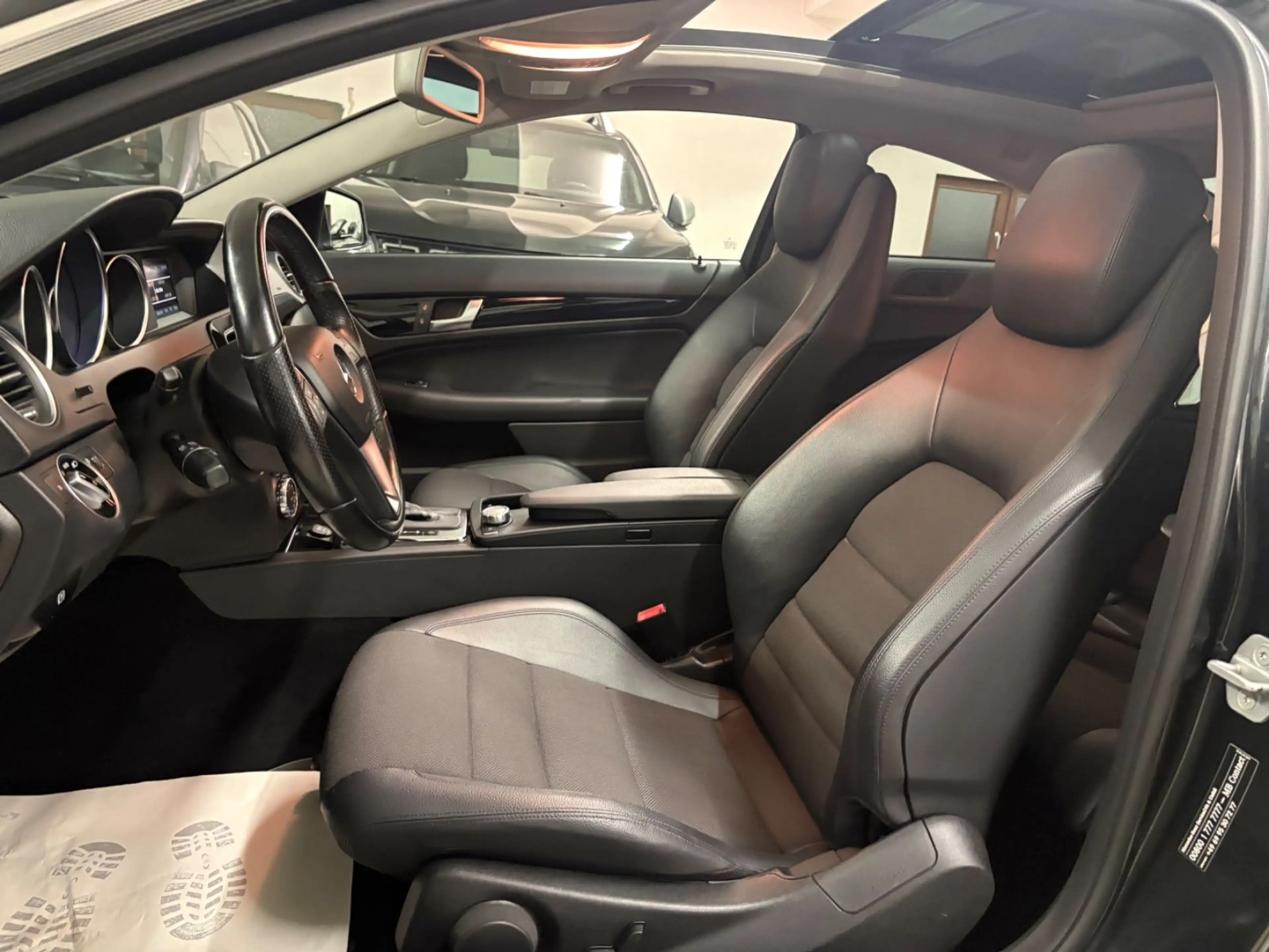 Mercedes-Benz C 250 Coupe CGI BlueEfficiency|Service Neu|Pano — photo 14