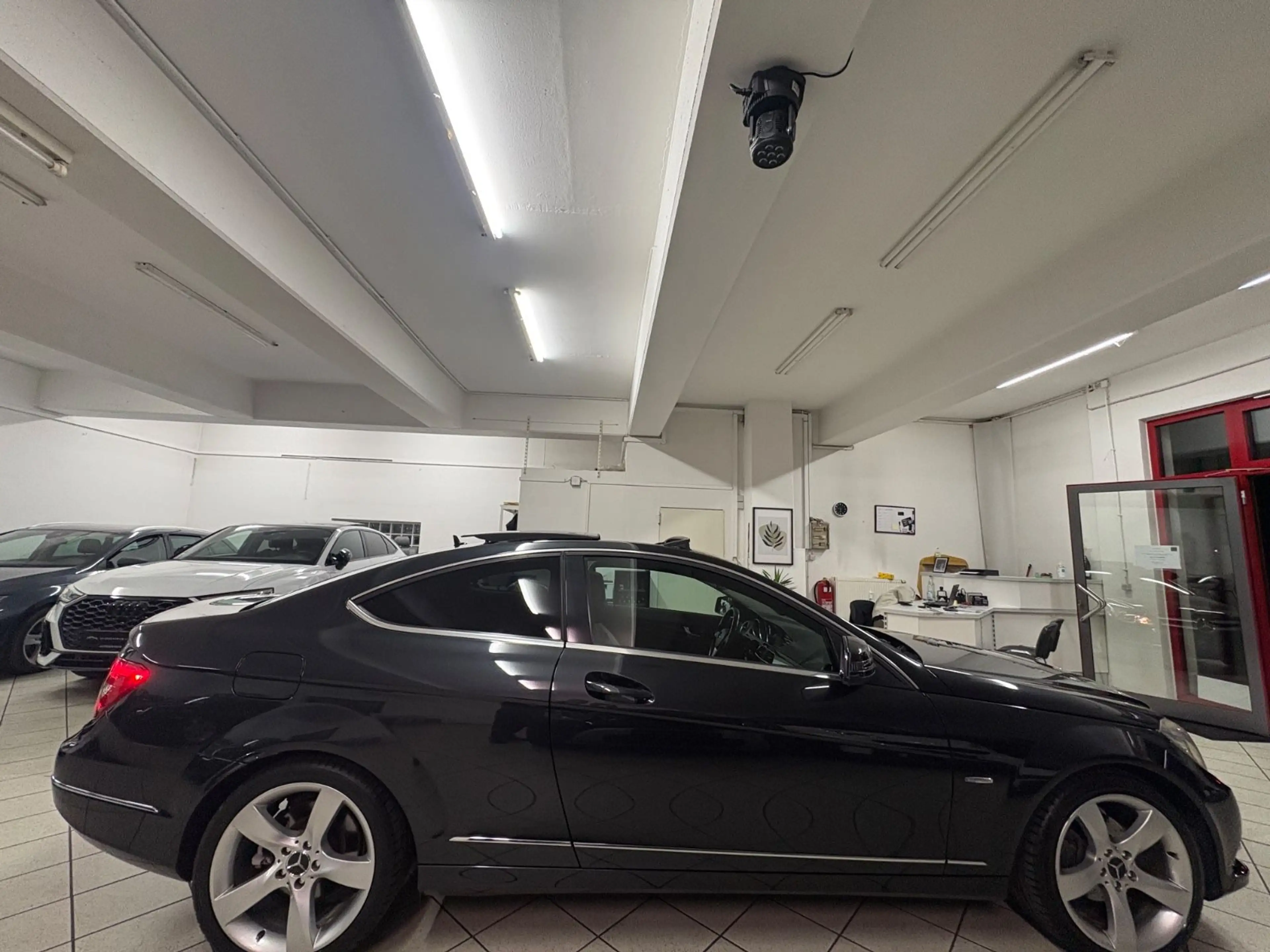 Mercedes-Benz C 250 Coupe CGI BlueEfficiency|Service Neu|Pano — photo 9