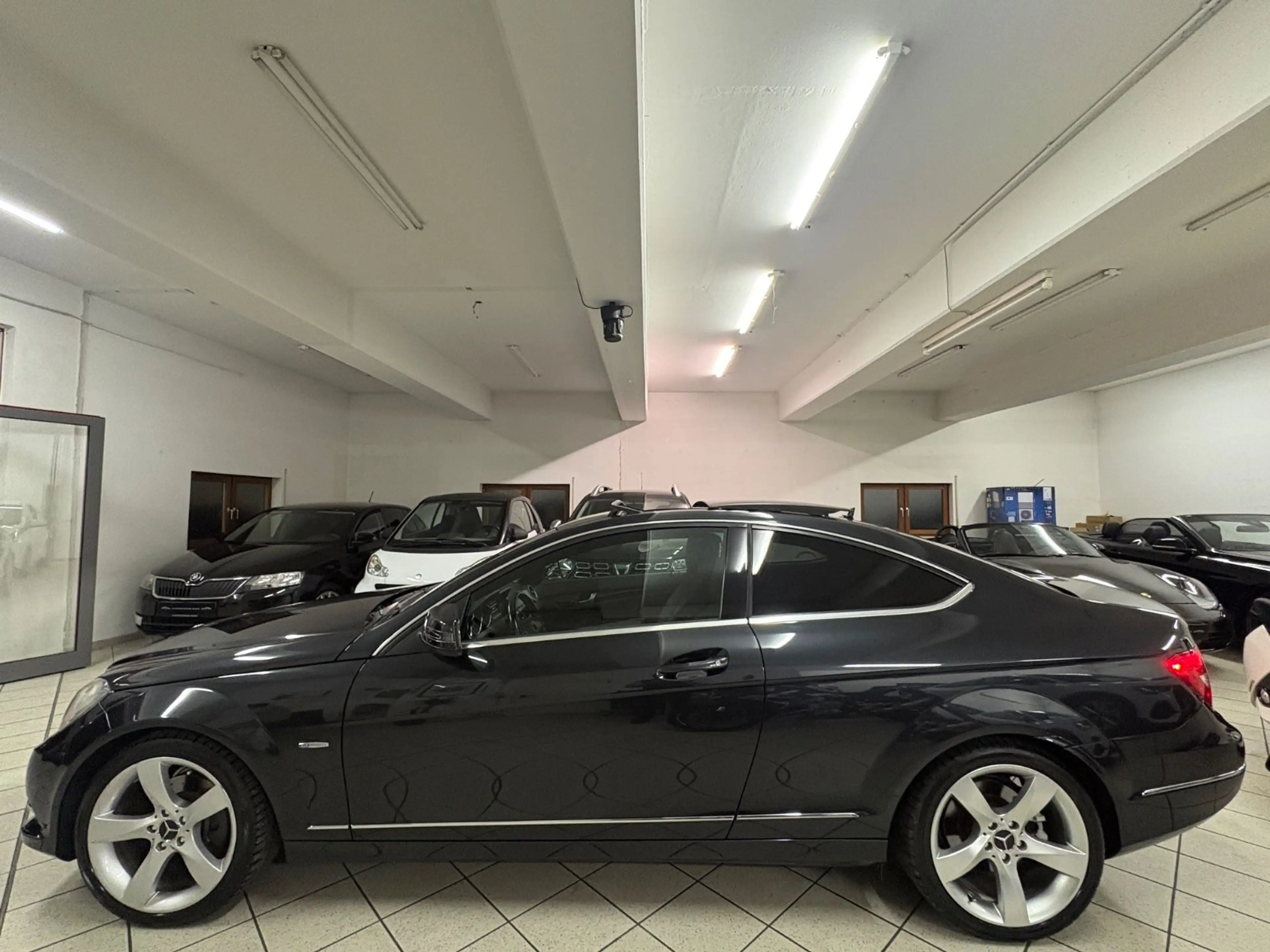 Mercedes-Benz C 250 Coupe CGI BlueEfficiency|Service Neu|Pano — photo 5