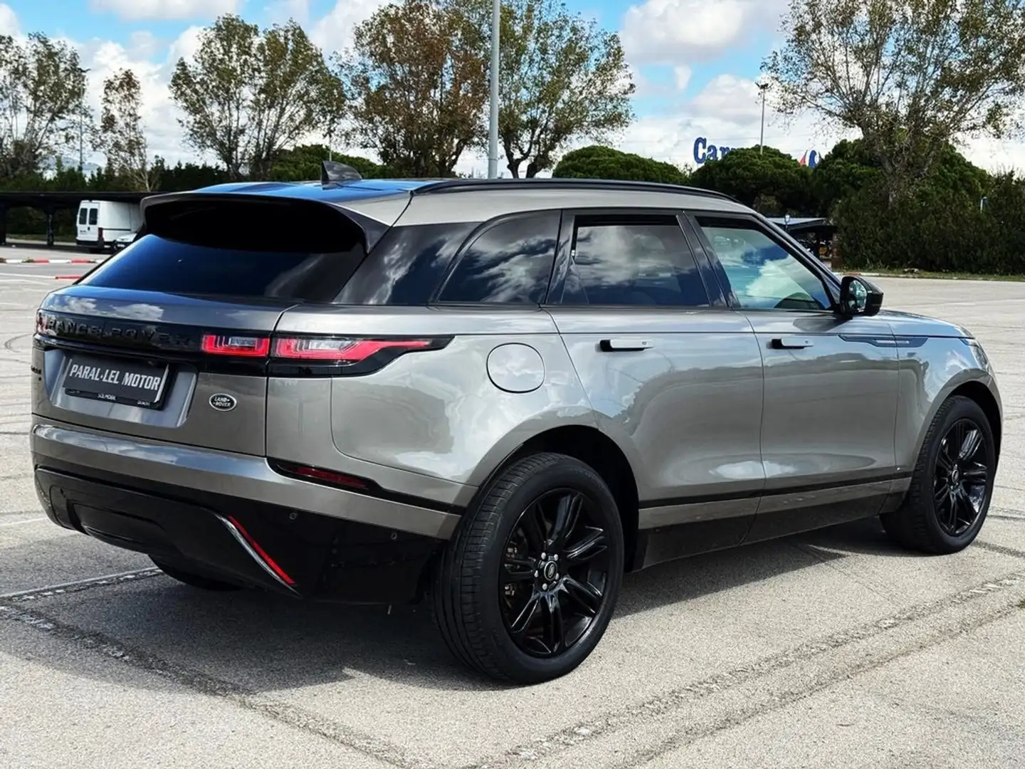 Land Rover Range Rover Velar 2.0D I4 RDYNAMIC S 4WD AUTO. con TECHO SOLAR, CUER Gris - 2