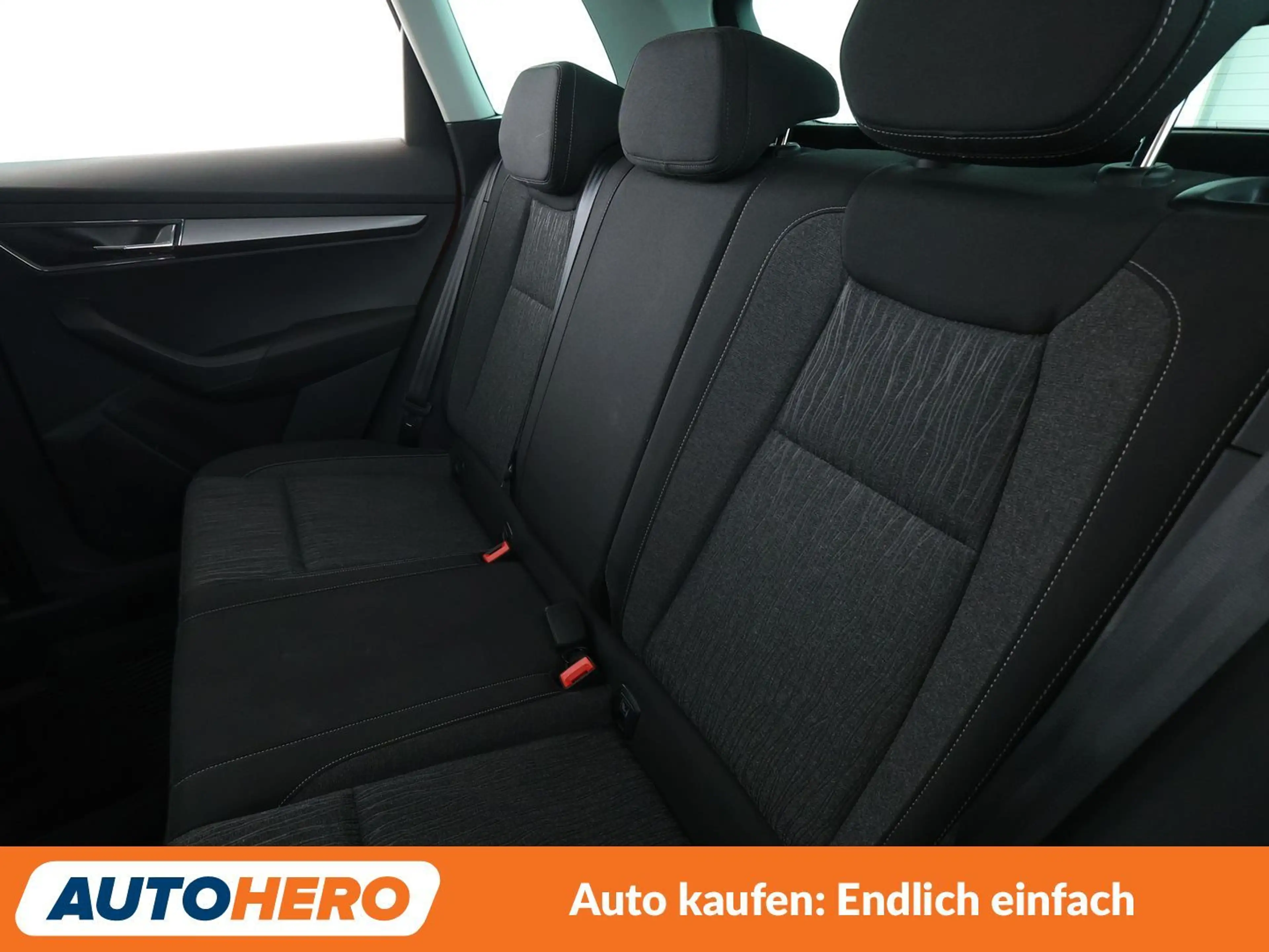 Skoda Karoq 1.5 TSI ACT Style Aut.*NAVI*TEMPO*PDC* — photo 14