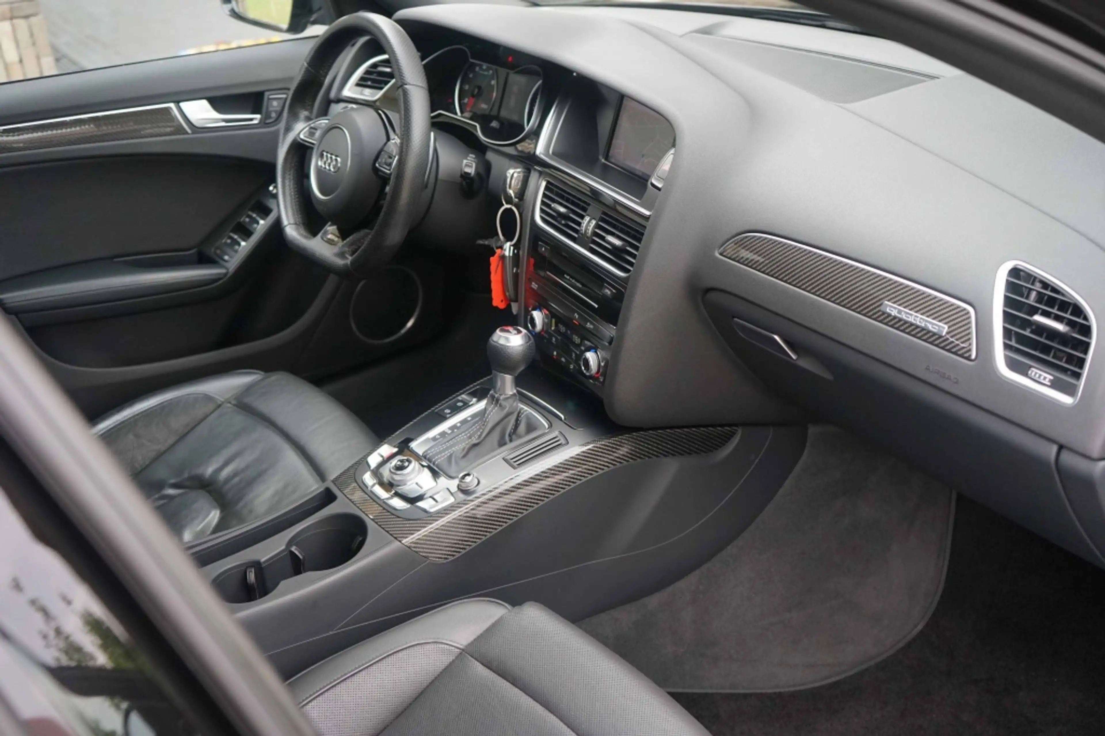Audi RS4 Avant 4.2 FSI V8 Quattro Pano/B&O/Carbon/KW-V3/450 — photo 43