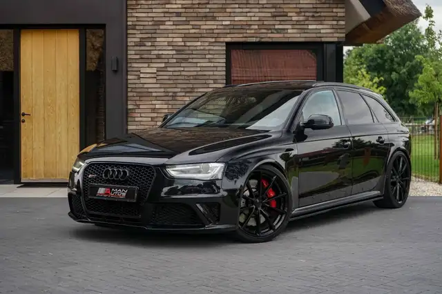 Audi RS4 Avant 4.2 FSI V8 Quattro Pano/B&O/Carbon/KW-V3/450