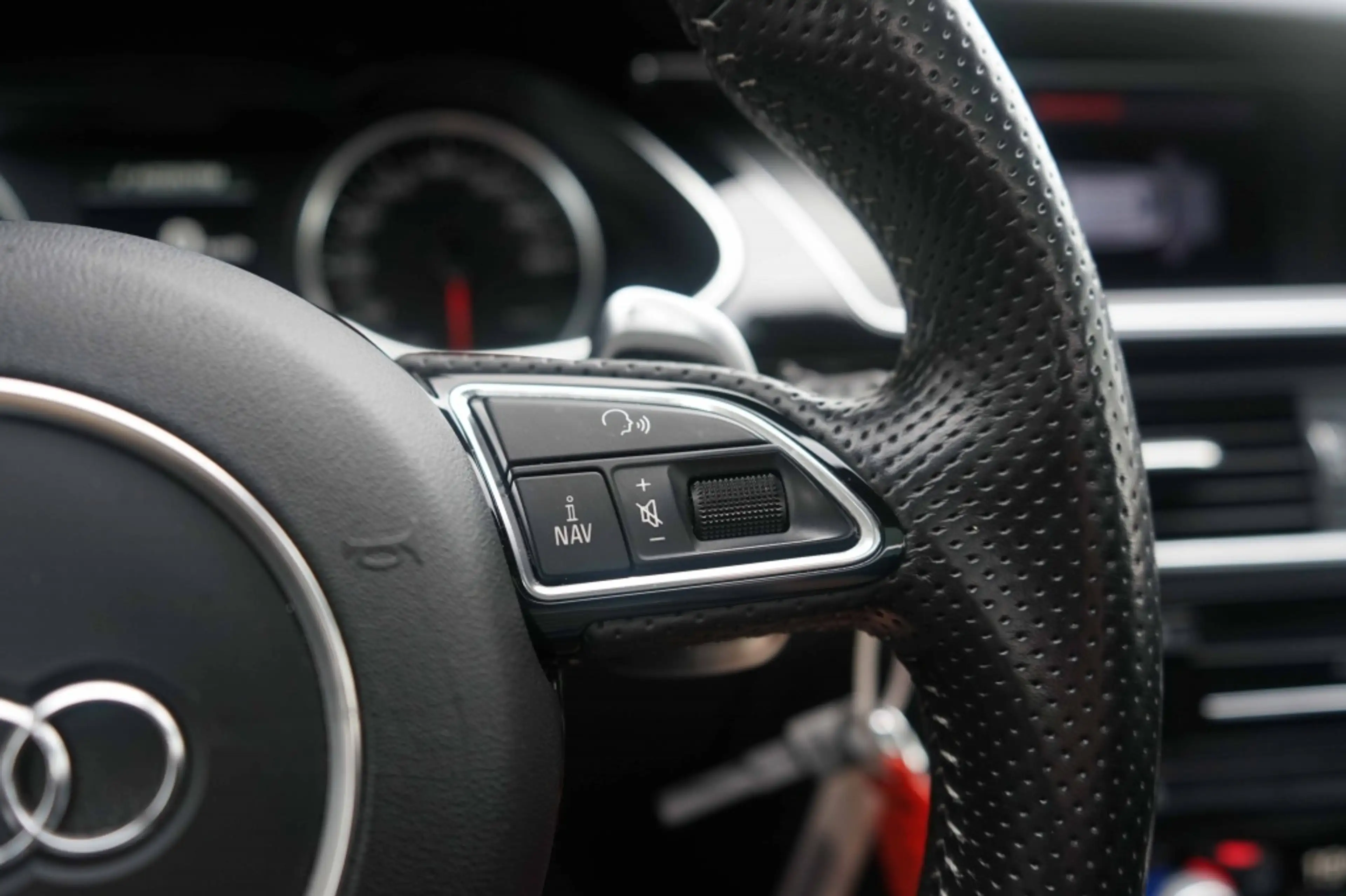 Audi RS4 Avant 4.2 FSI V8 Quattro Pano/B&O/Carbon/KW-V3/450 — photo 24