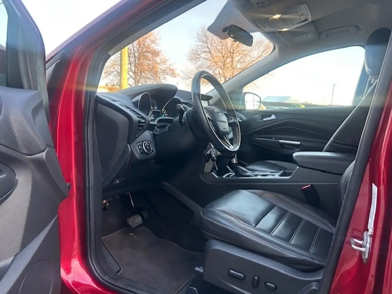 Ford Escape снимка Ford Escape