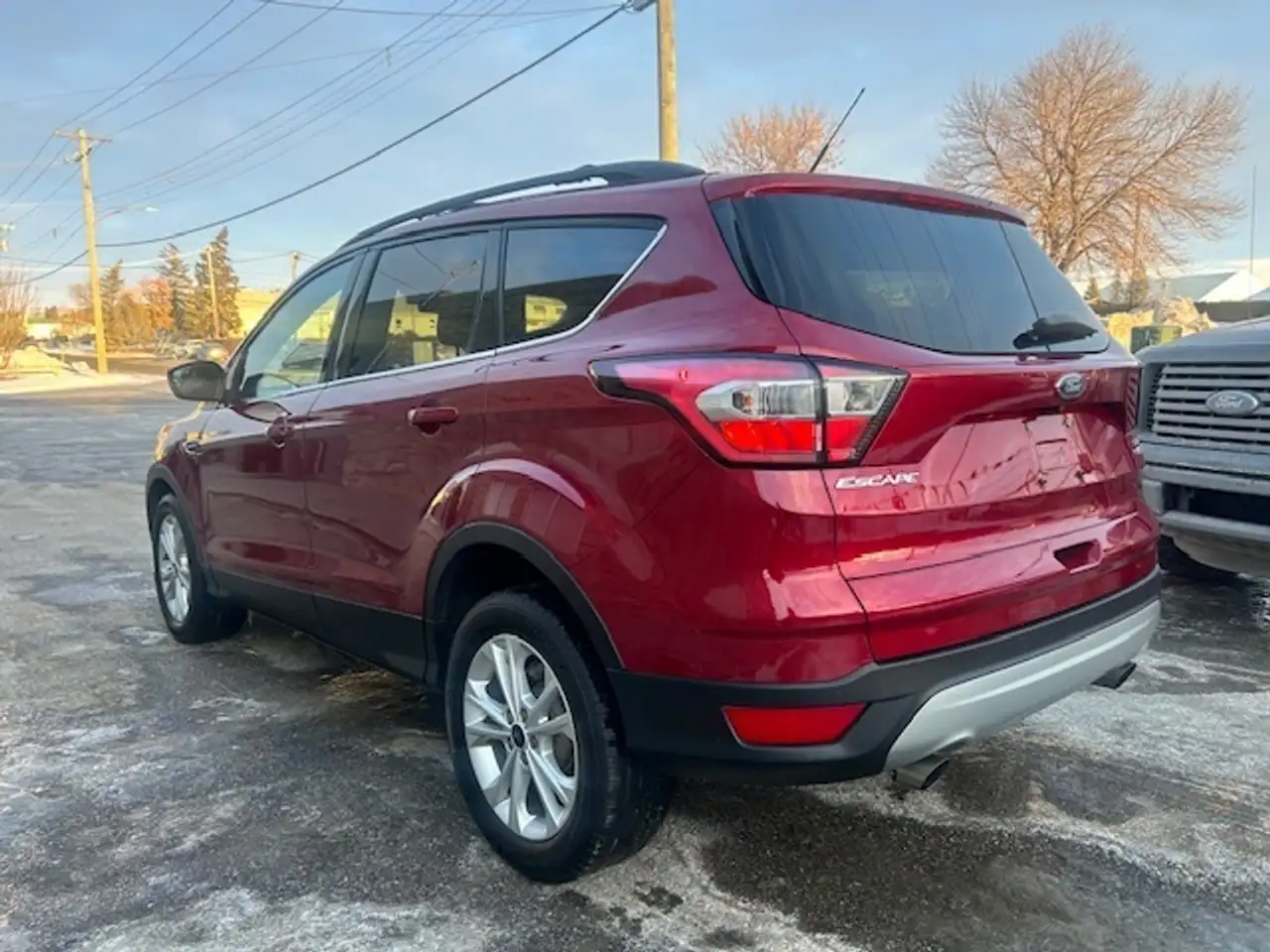 Ford Escape снимка Ford Escape