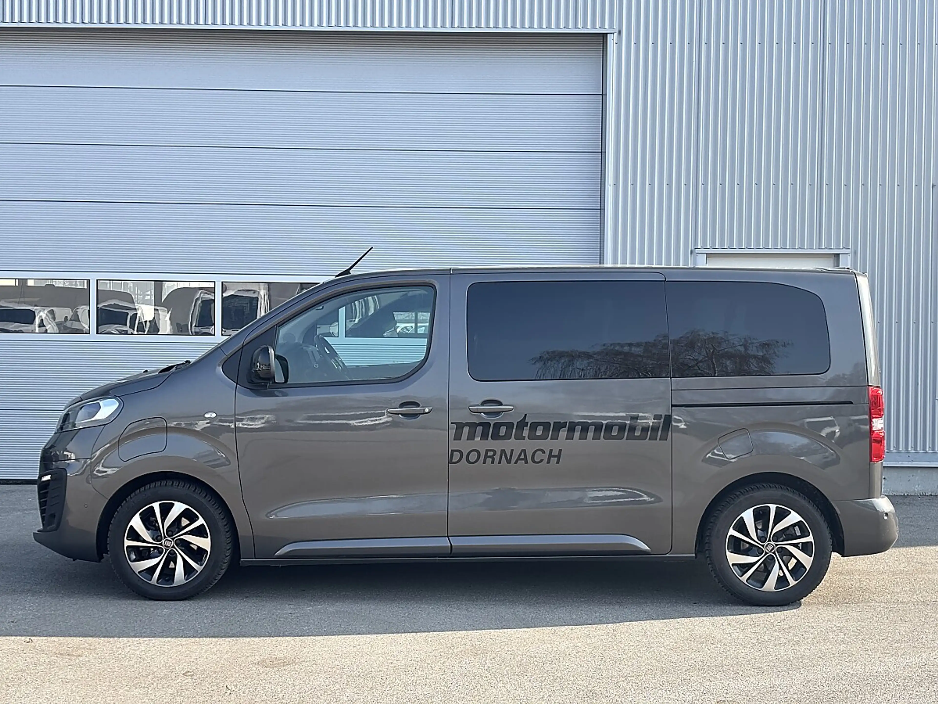 Fiat Ulysse Batterie 75kWh Lounge — photo 3