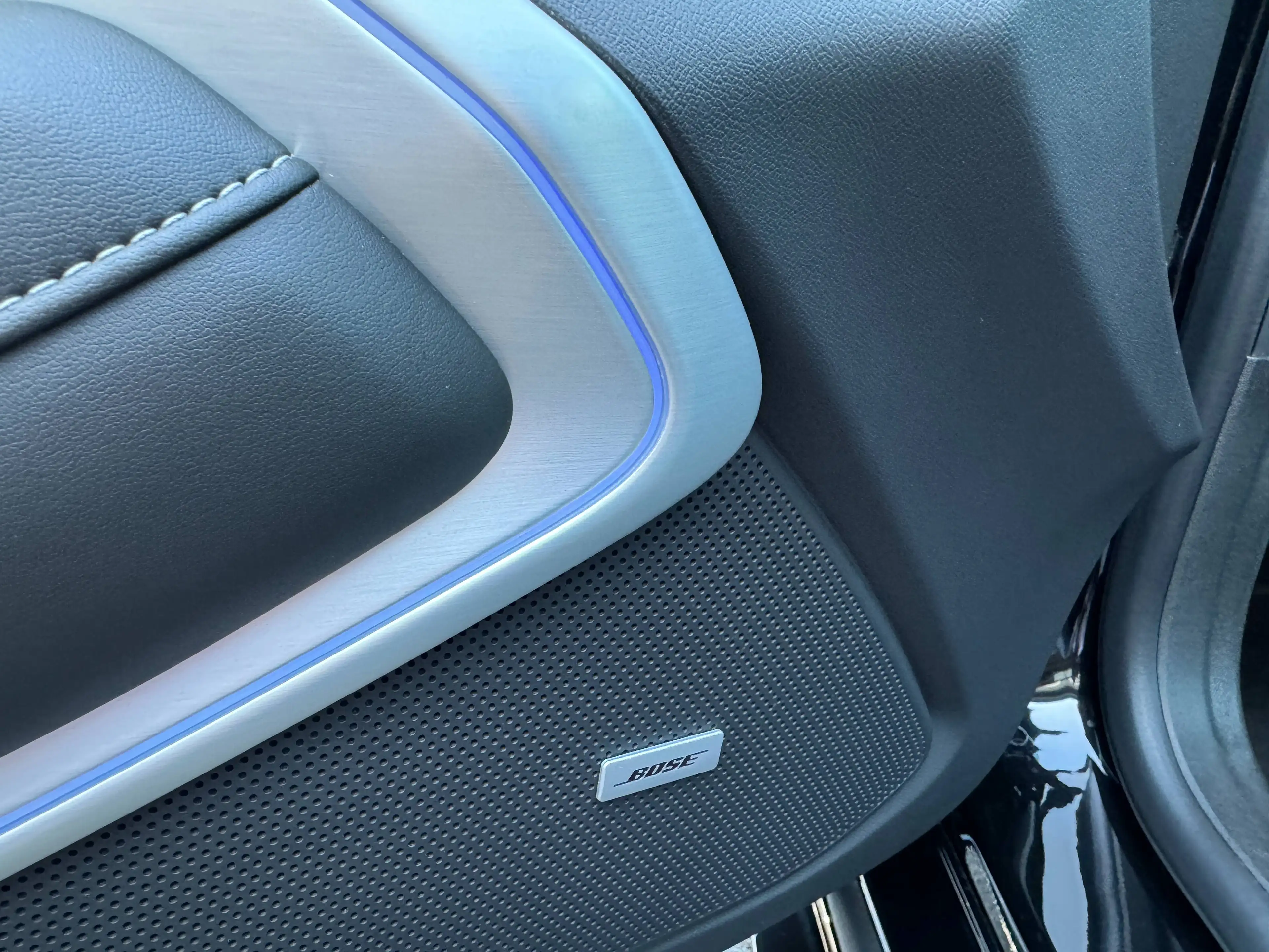 Chevrolet Camaro 2SS 6,2 V8 ZL1*deutsche EZ!*NAP Klappen Aga*1.Hd*VOLL*HUD*Bose*21 Zoll — photo 12