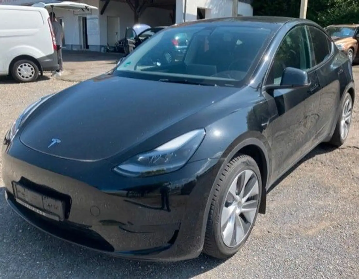 Tesla Model Y Basis RWD*PANO*1.HD*U-FREI*NETTO 24.990 Schwarz - 1