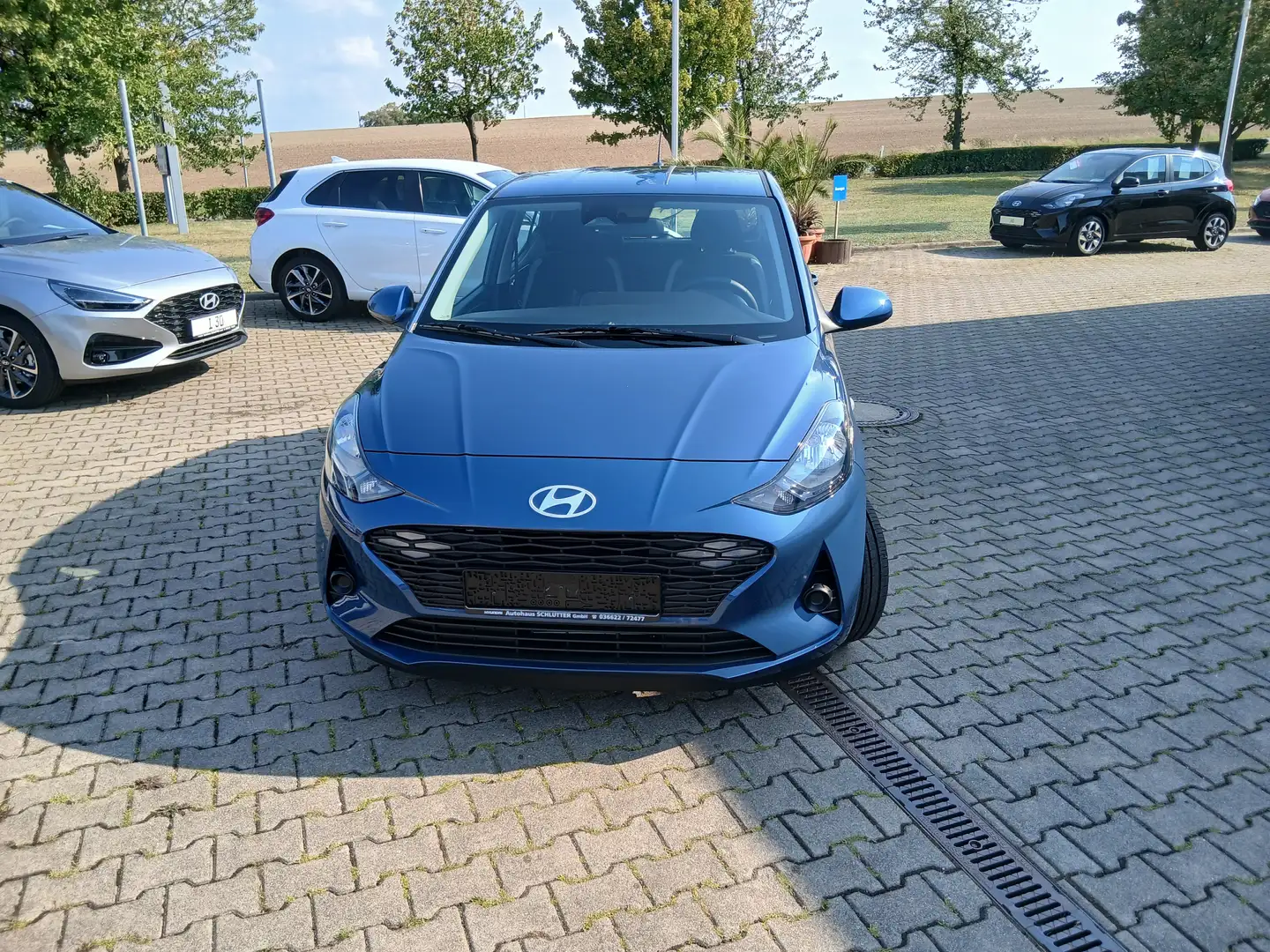 Hyundai i10 1.0 Navi Sitzheizung / Bluetooth / Tempomat / USB Blau - 2