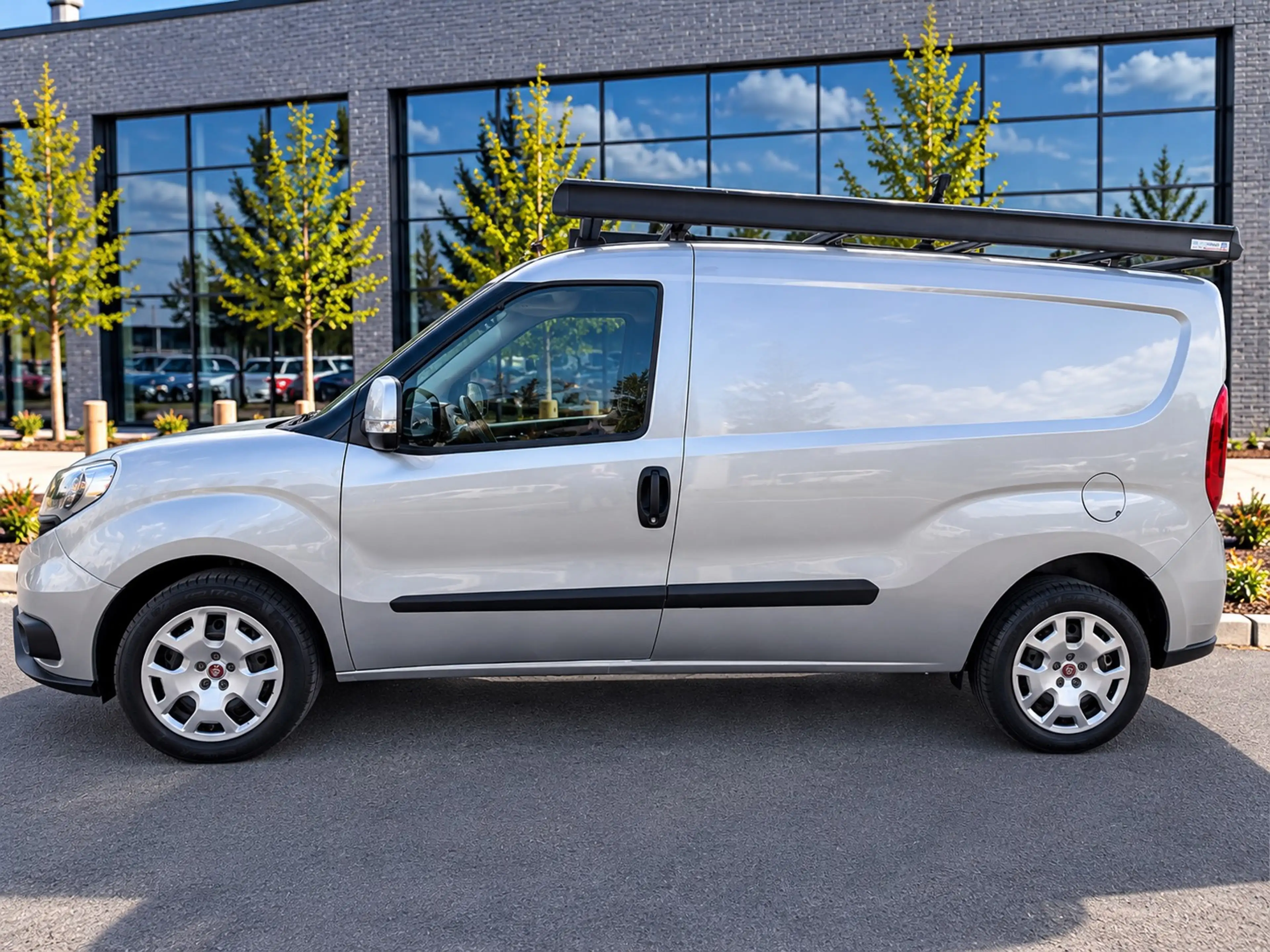 Fiat Doblo Maxi 1.6 Mtj professionnel 3/PLACE/ GALERIE DE TOIT/GARANTIE — photo 4