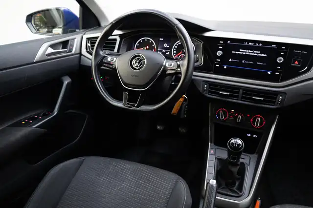 Volkswagen Polo view 11