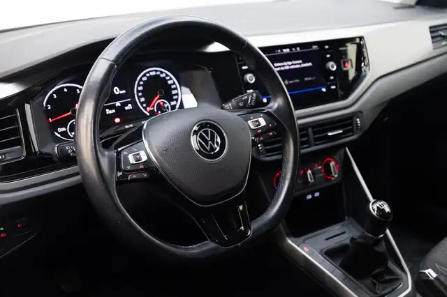 Volkswagen Polo view 7