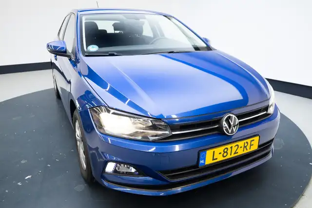 Volkswagen Polo view 3