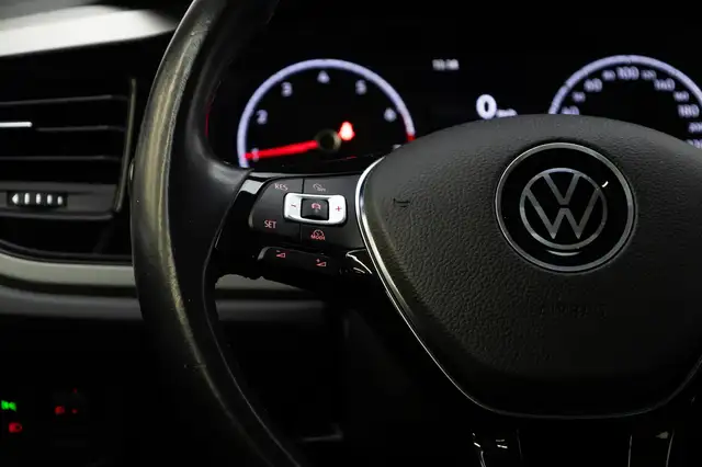 Volkswagen Polo view 13