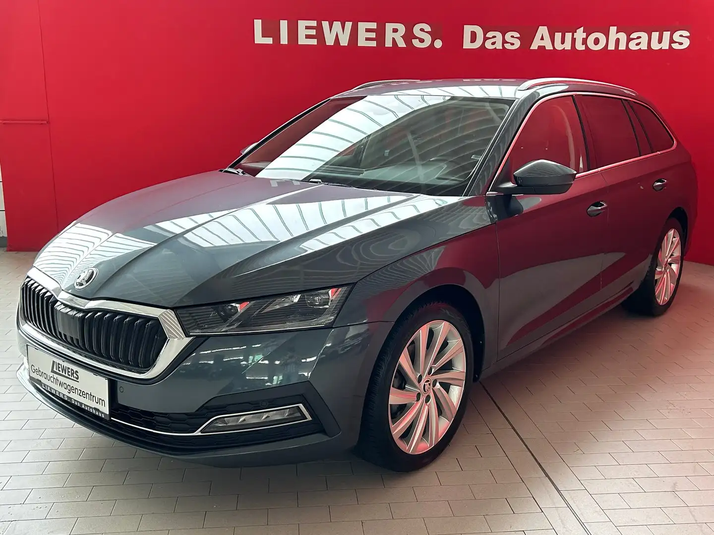 Skoda Octavia Style TSI ACT Grau - 1