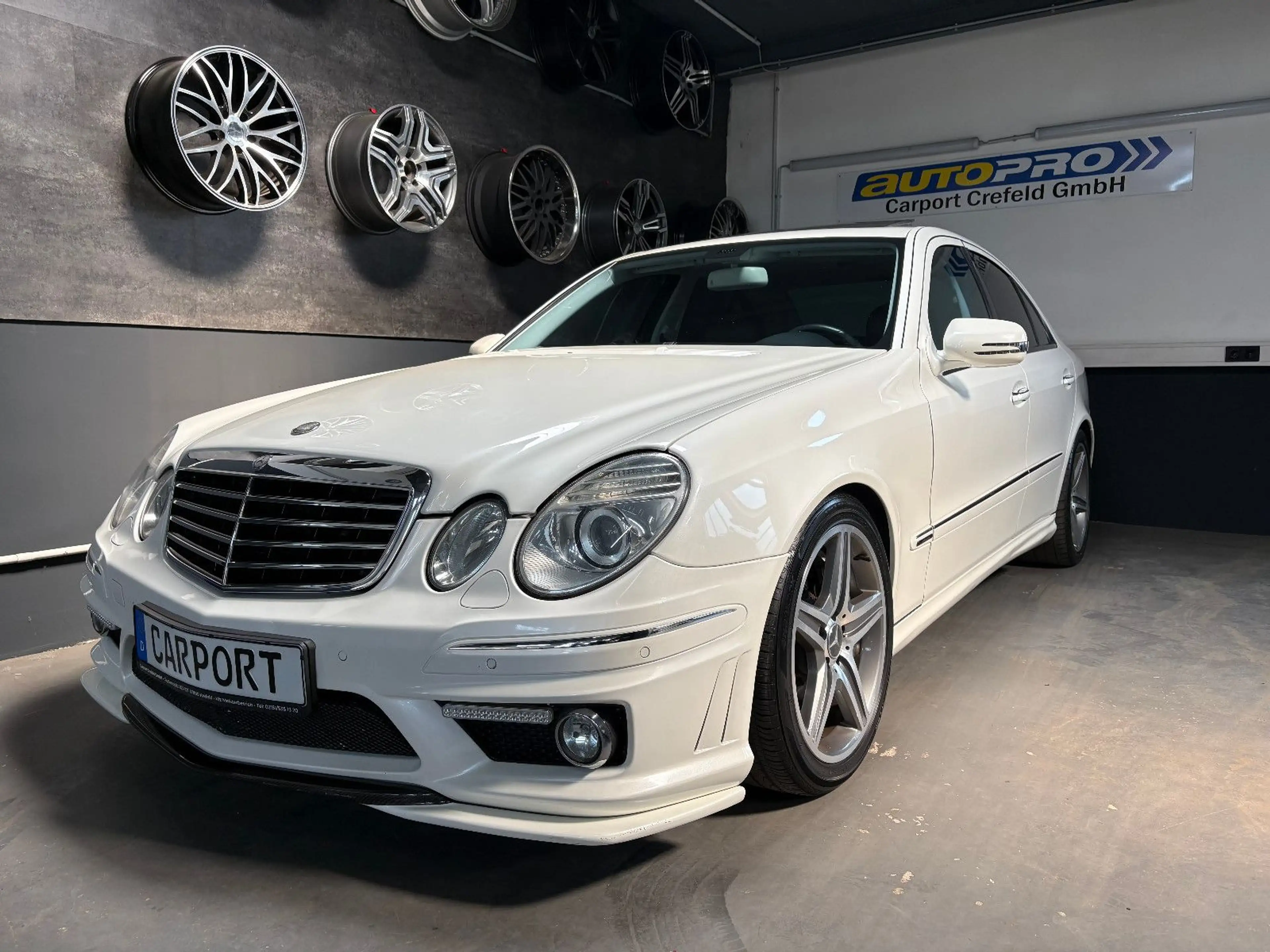 Mercedes-Benz E 63 AMG SCHIEBEDACH/XENON/