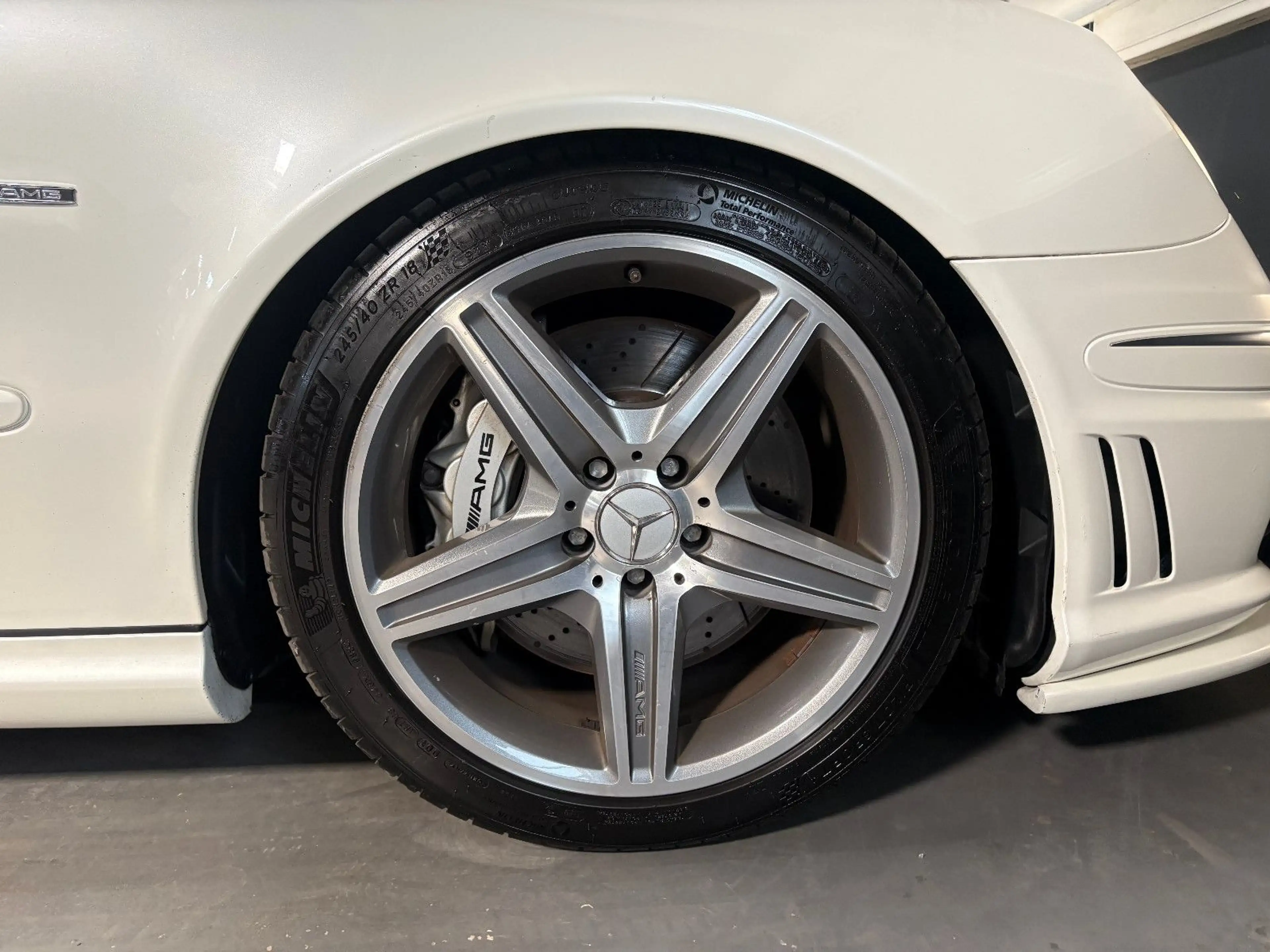 Mercedes-Benz E 63 AMG SCHIEBEDACH/XENON/ — photo 12