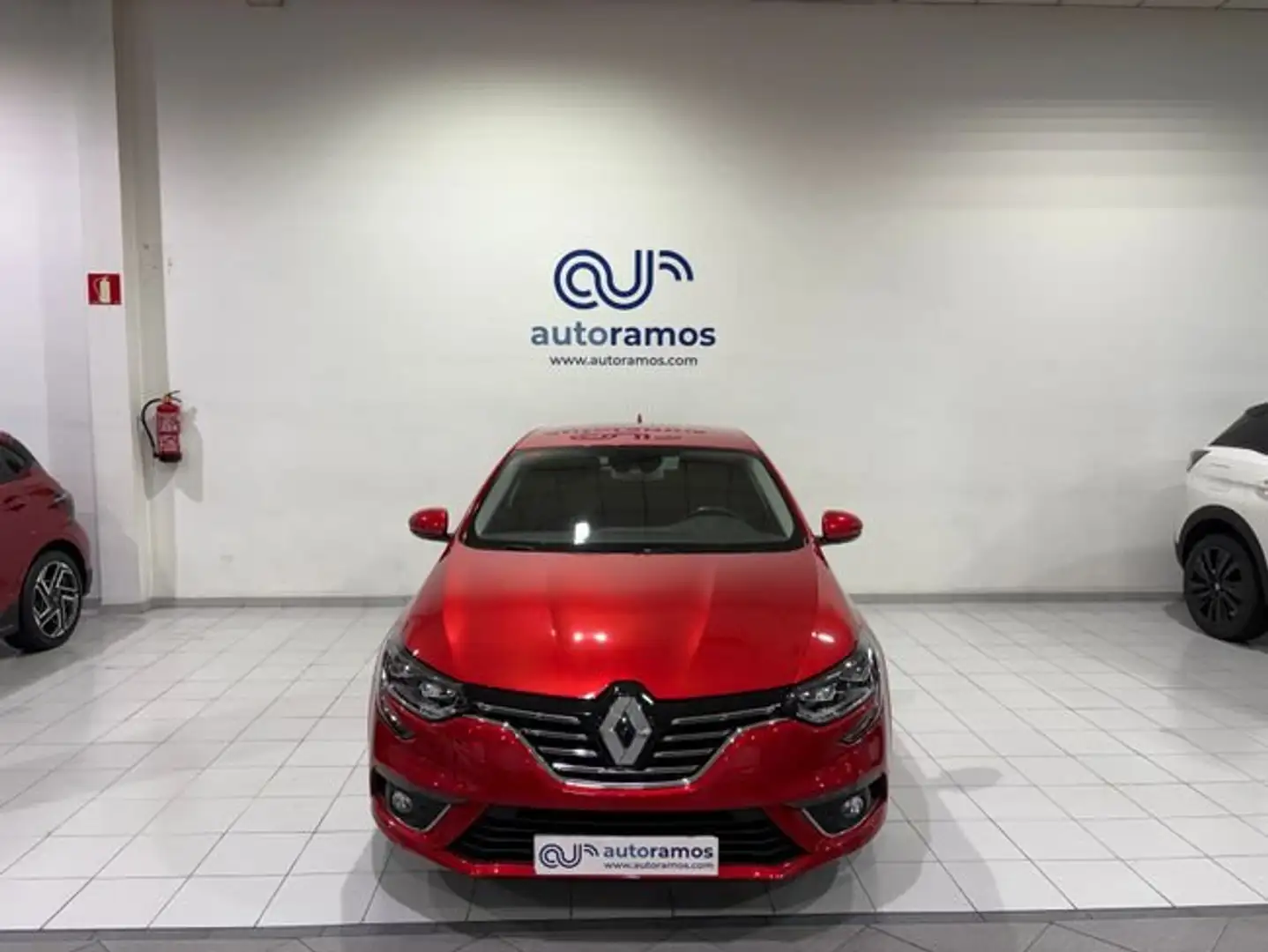 Renault Megane Berlina Bose TCe 97 kW (130 CV) EDC Rojo - 2