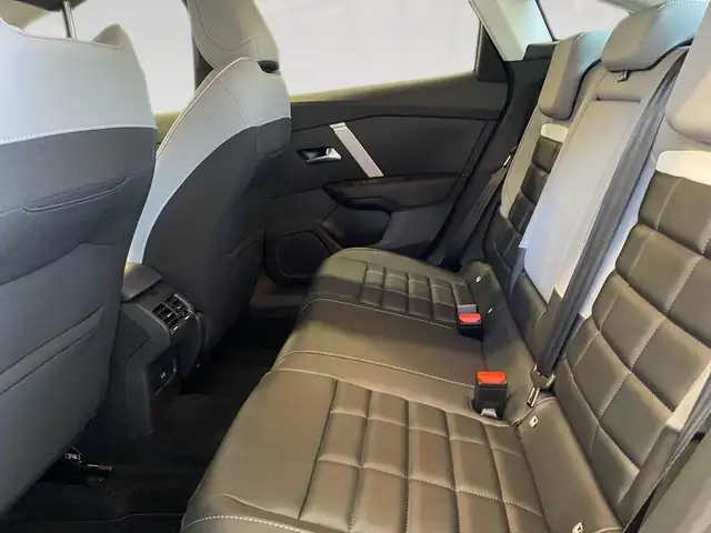 Citroen C4 view 8