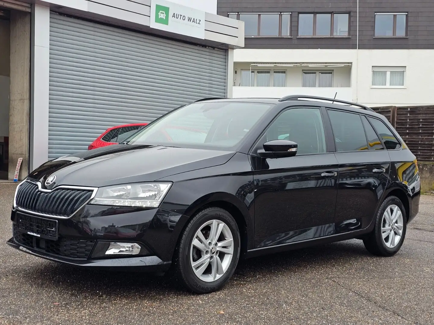Skoda Fabia 1,0 TSI Combi Ambition Noir - 1