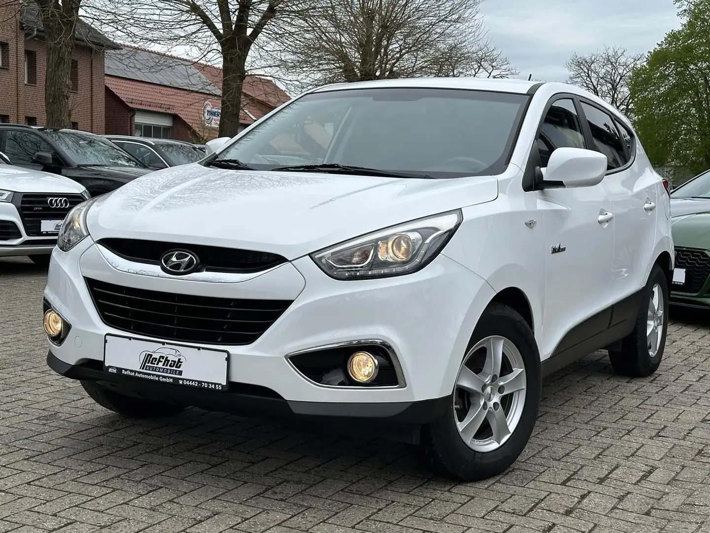 Hyundai iX35 blue Finale 2WD 2 .Hand Weiß - 1