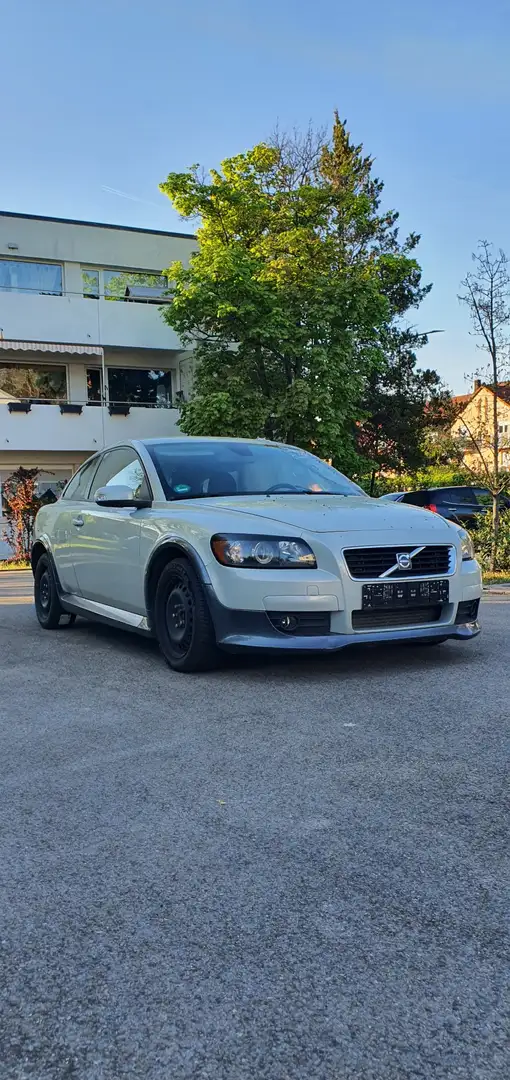 Volvo C30 2.0D Momentum Blanco - 1