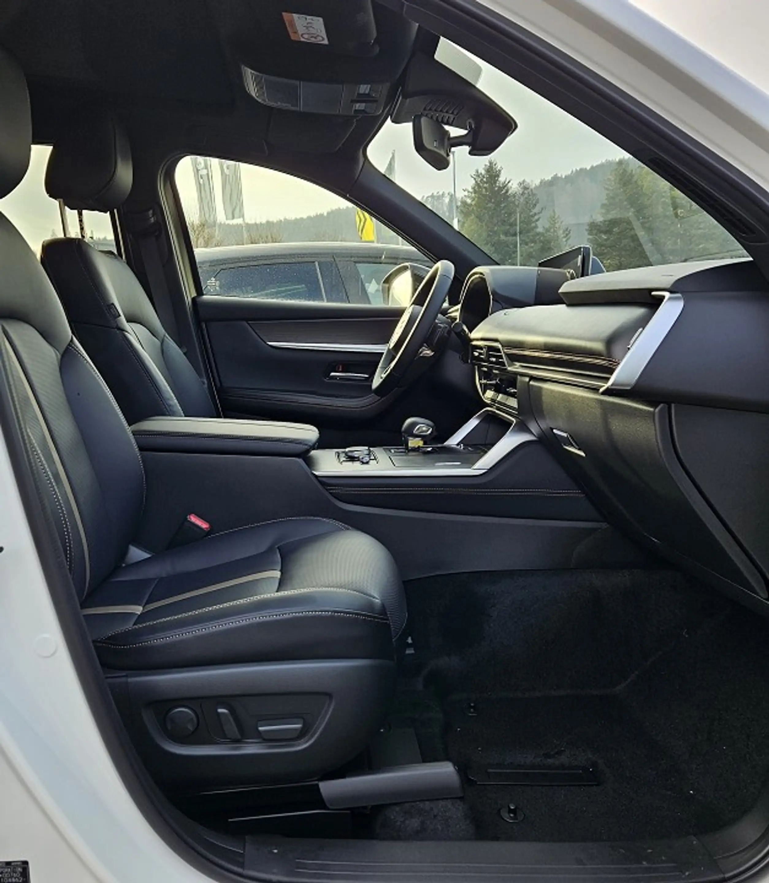 Mazda CX-80 2.5 e-SKYACTIV PHEV Homura Plus 6-SITZER — photo 12