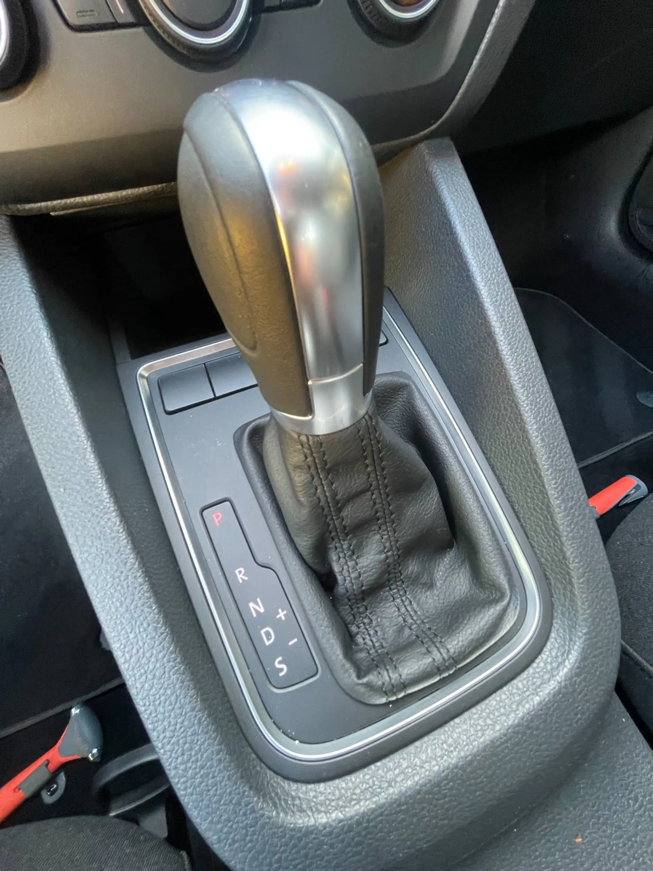 Volkswagen Jetta 1.4 TSI Highline — photo 16
