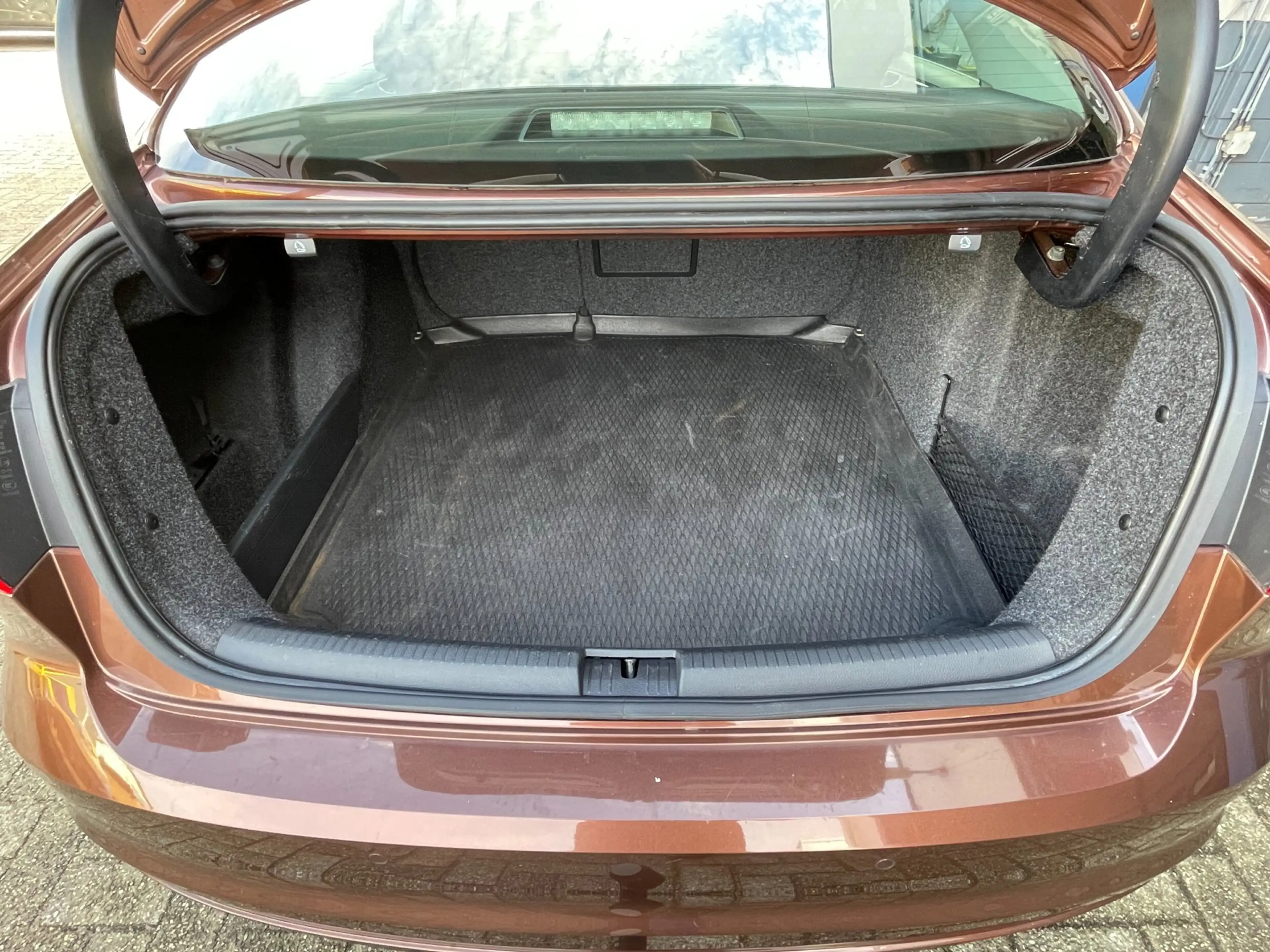 Volkswagen Jetta 1.4 TSI Highline — photo 19