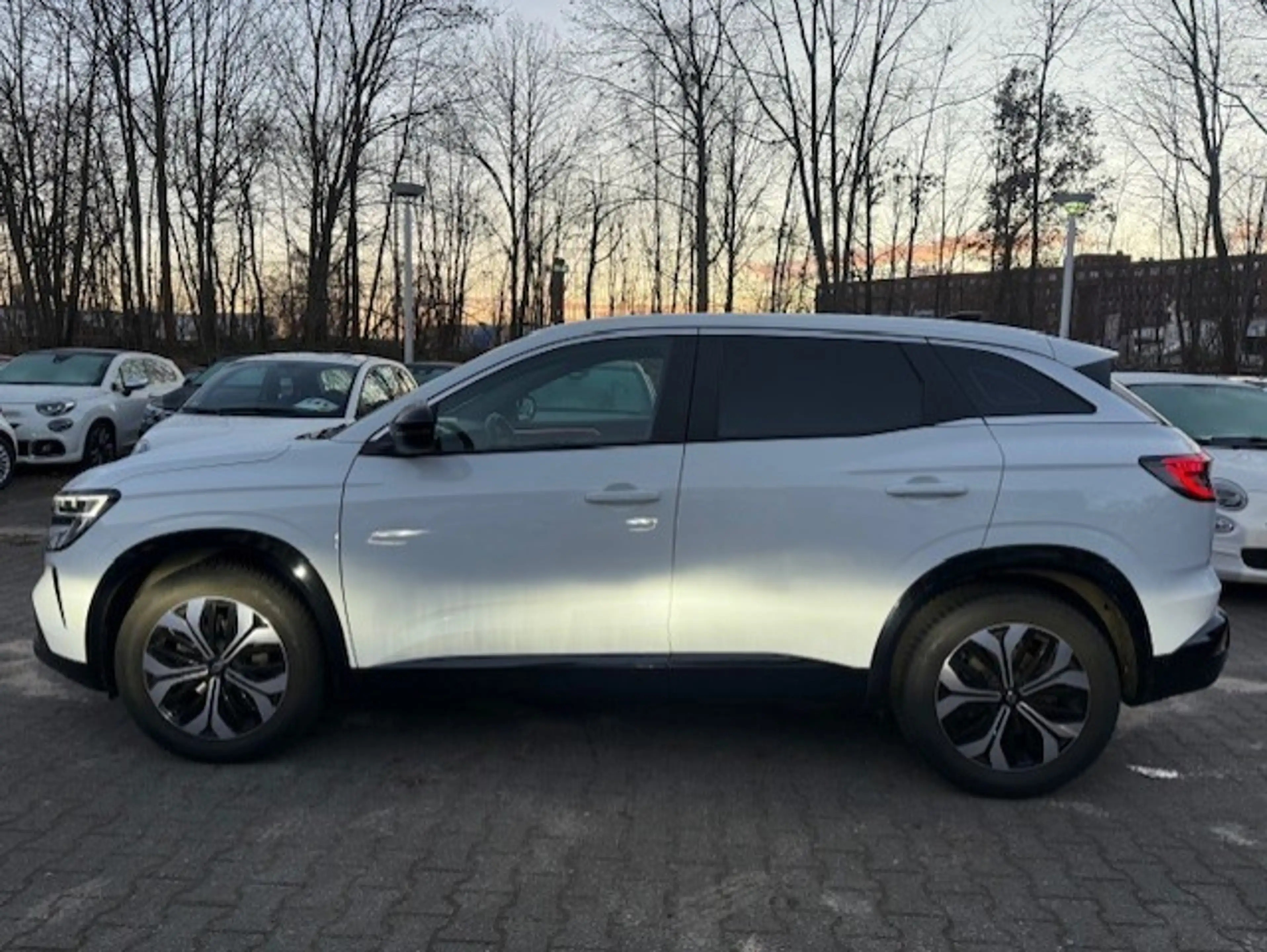 Renault Austral Equilibre TCe 140 EDC Klima PDC Carplay — photo 2