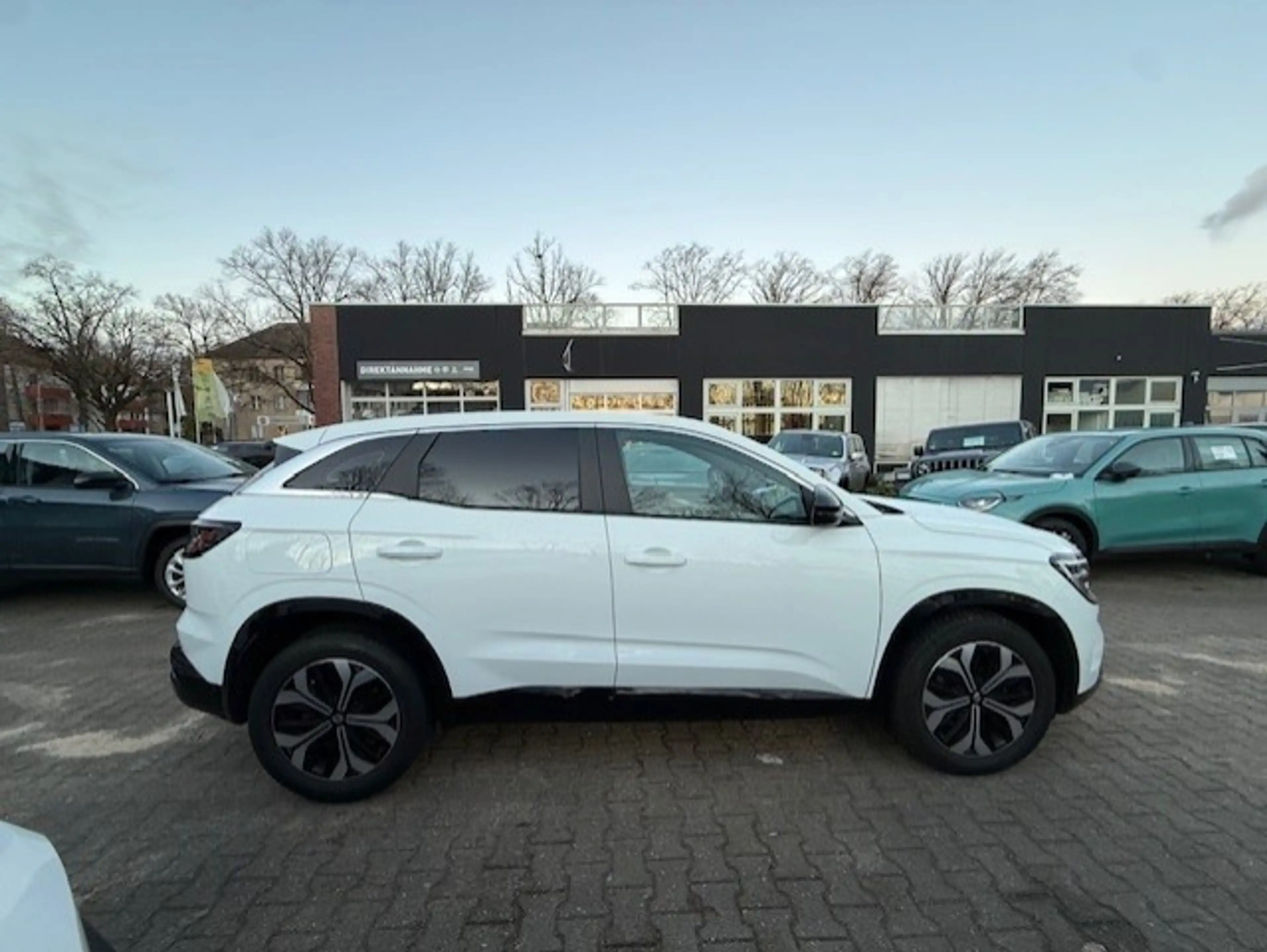 Renault Austral Equilibre TCe 140 EDC Klima PDC Carplay — photo 6