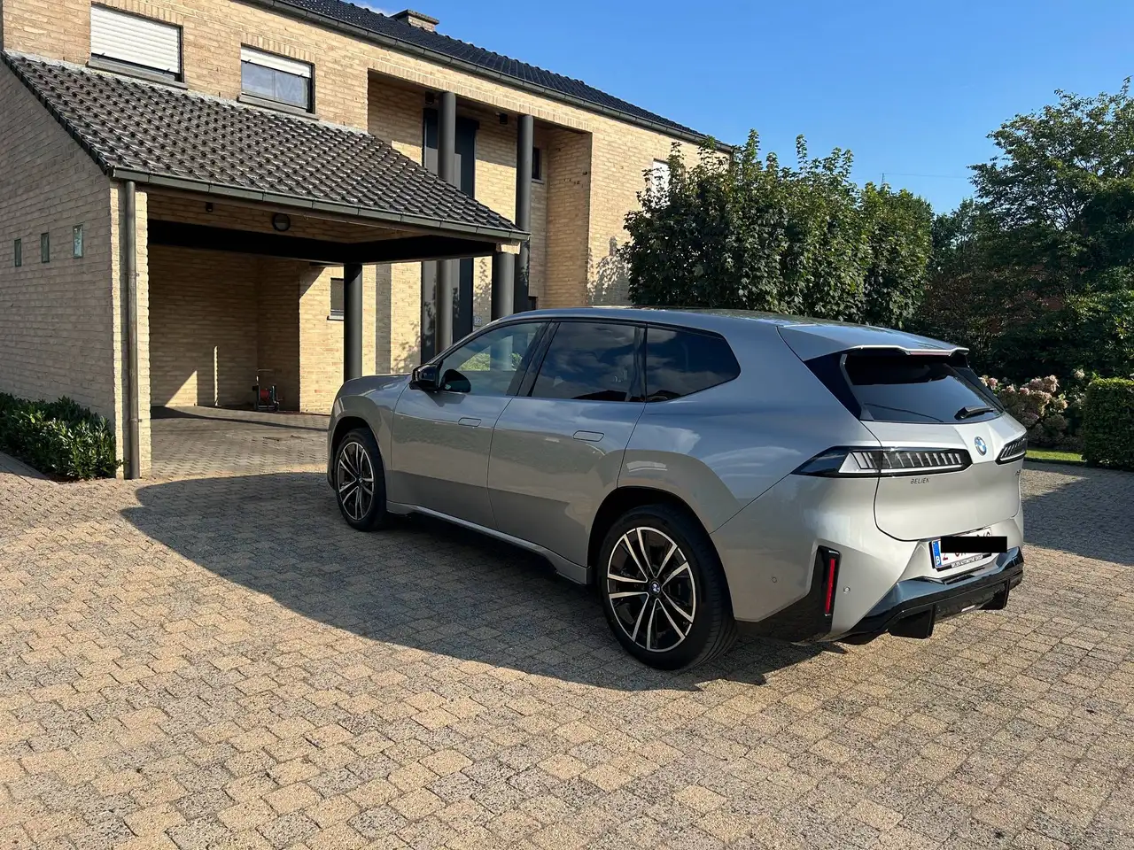 BMW iX3