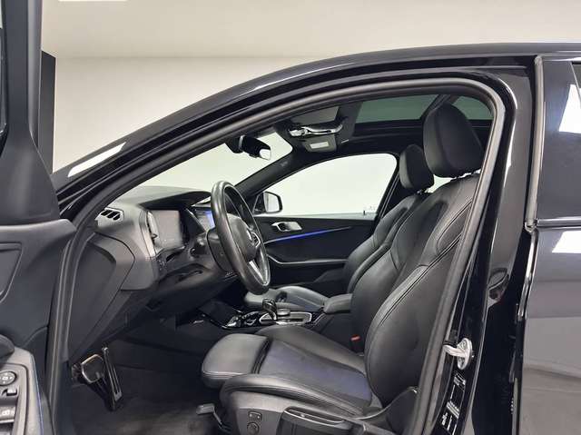 BMW 118 — photo 11