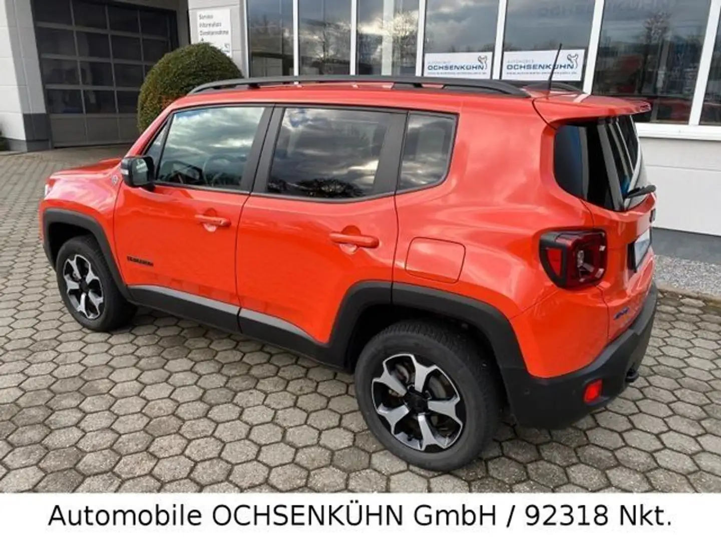Jeep Renegade PHEV 4xe Trailhawk LED, Nav., Sitzh. Orange - 2