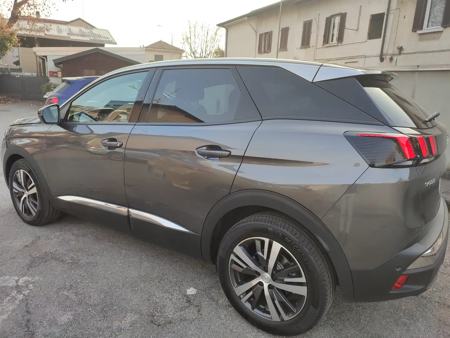 Peugeot 3008 3008 1.5 bluehdi Allure Pack AT8 130 cv Promo!!!!! Gris - 2