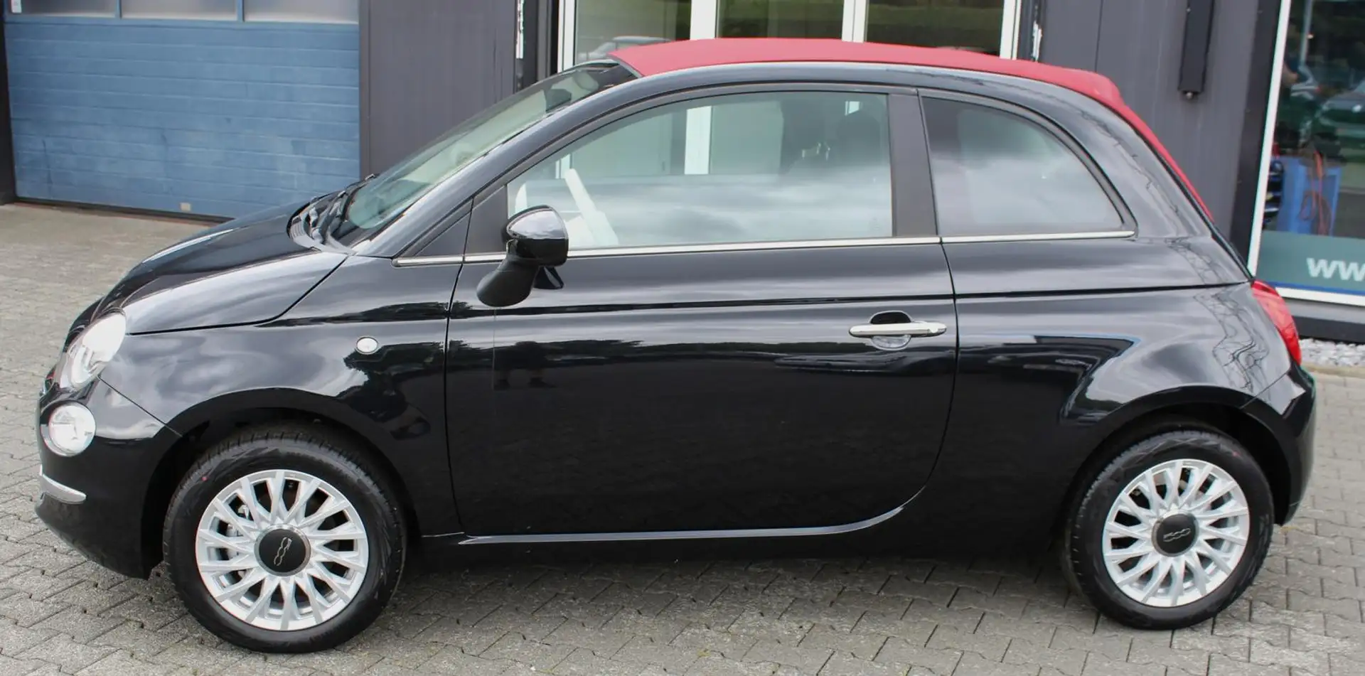 Fiat 500C Fiat 500 Cabrio Hybrid Dolcevita 1.0 52kW/70PS Schwarz - 2