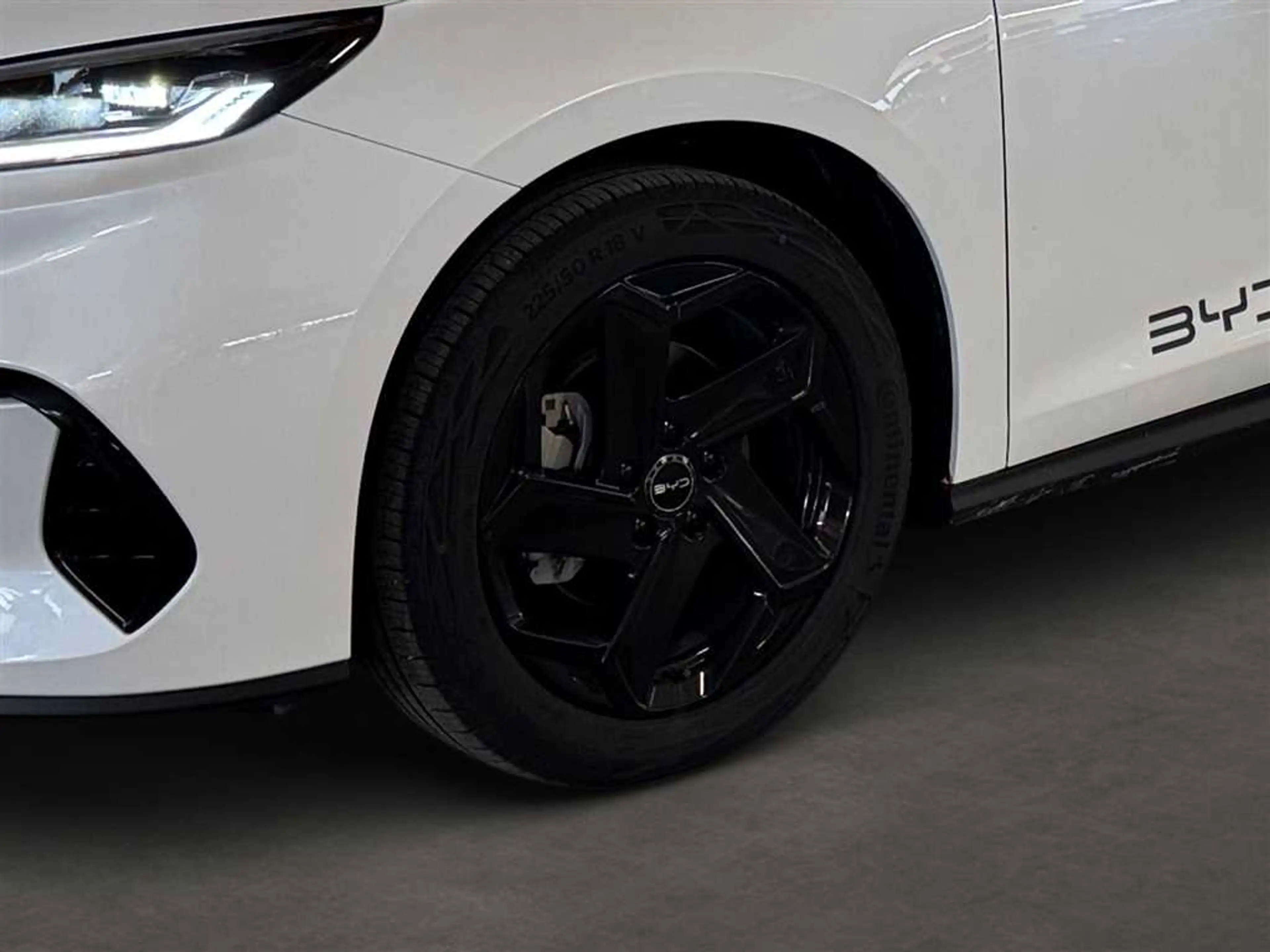 BYD Seal PHEV Panoramadach Leder 360°Kamera — photo 8