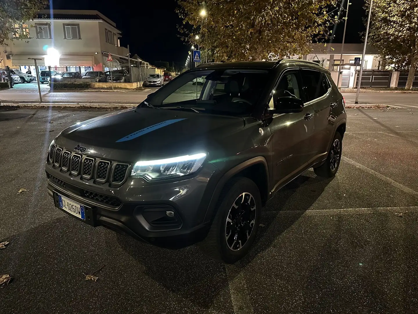 Jeep Compass Compass 1.3 turbo t4 phev Trailhawk 4xe auto Grigio - 1