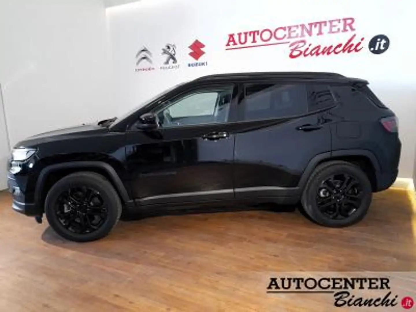 Jeep Compass 1.3 turbo t4 phev Night Eagle 4xe auto Чорний - 2