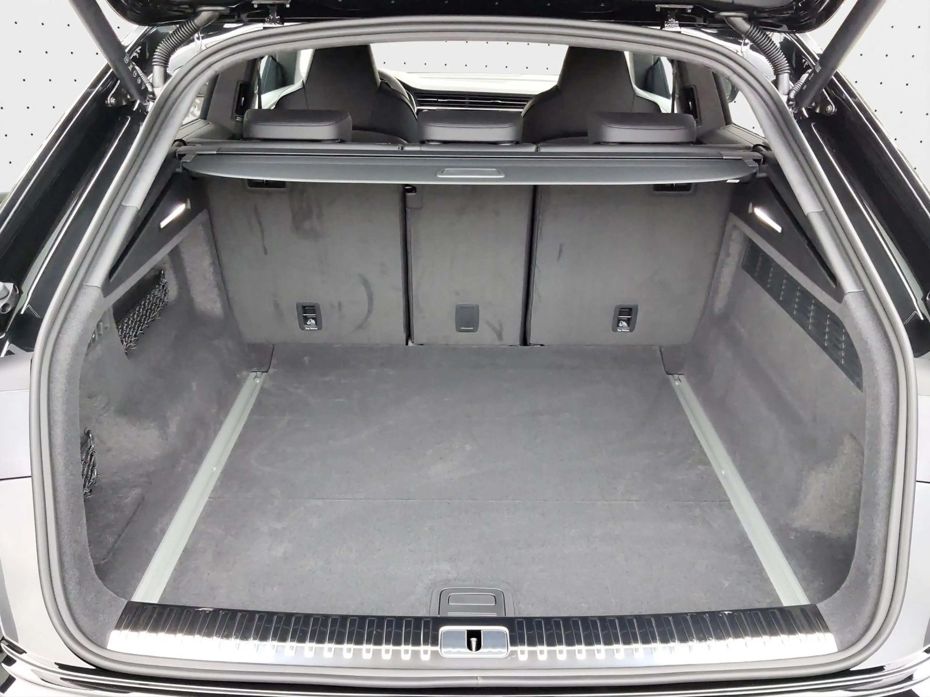 Audi RS Q8 SUV performance AHK*305kmh*FahrwerkAdv*StH — photo 11