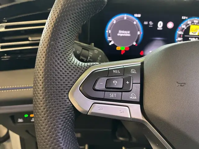 Volkswagen Tiguan Sport TDI DSG Ansicht 24