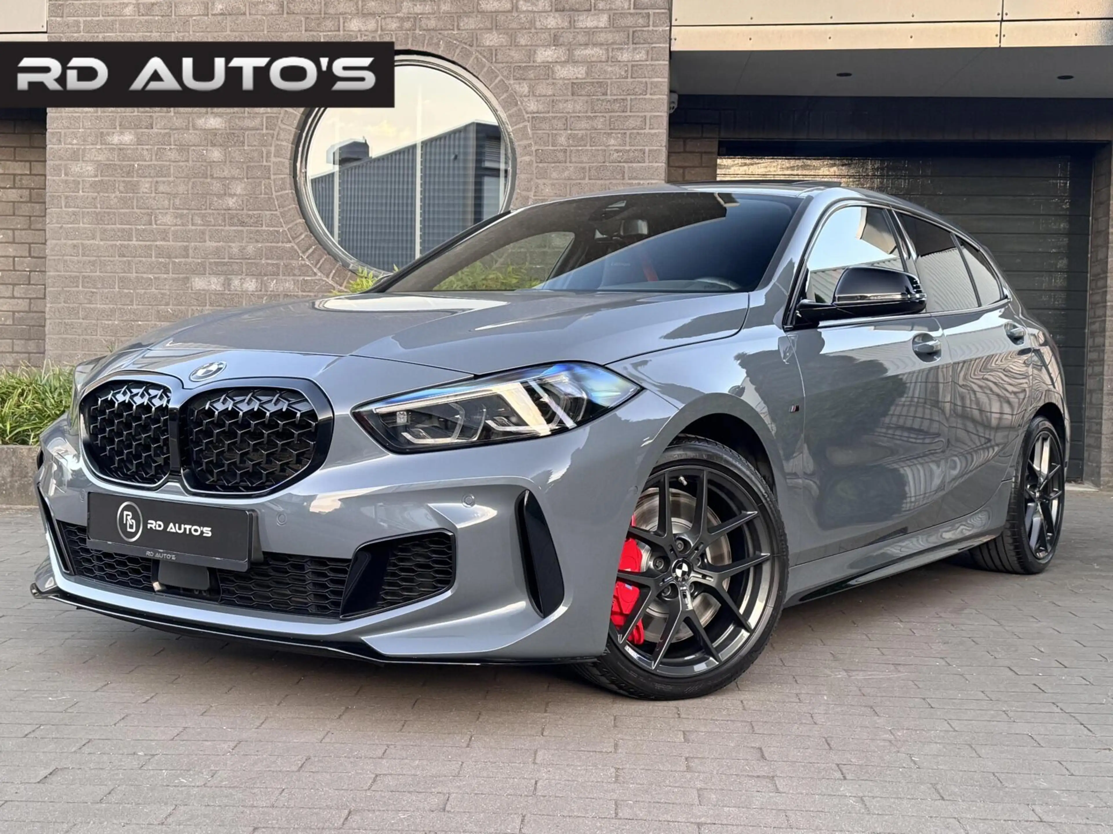 BMW 135 1-serie M135i xDrive Edition Colorvision M Sport P