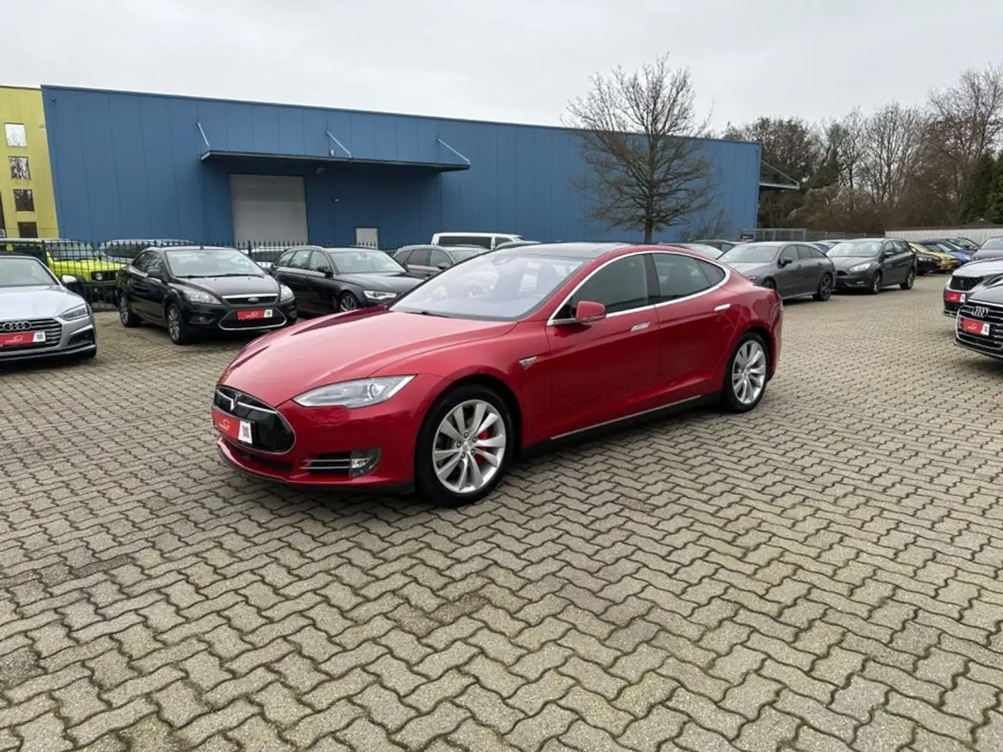 Tesla Model S P85D Performance Autopilot Pano Luft Rojo - 1