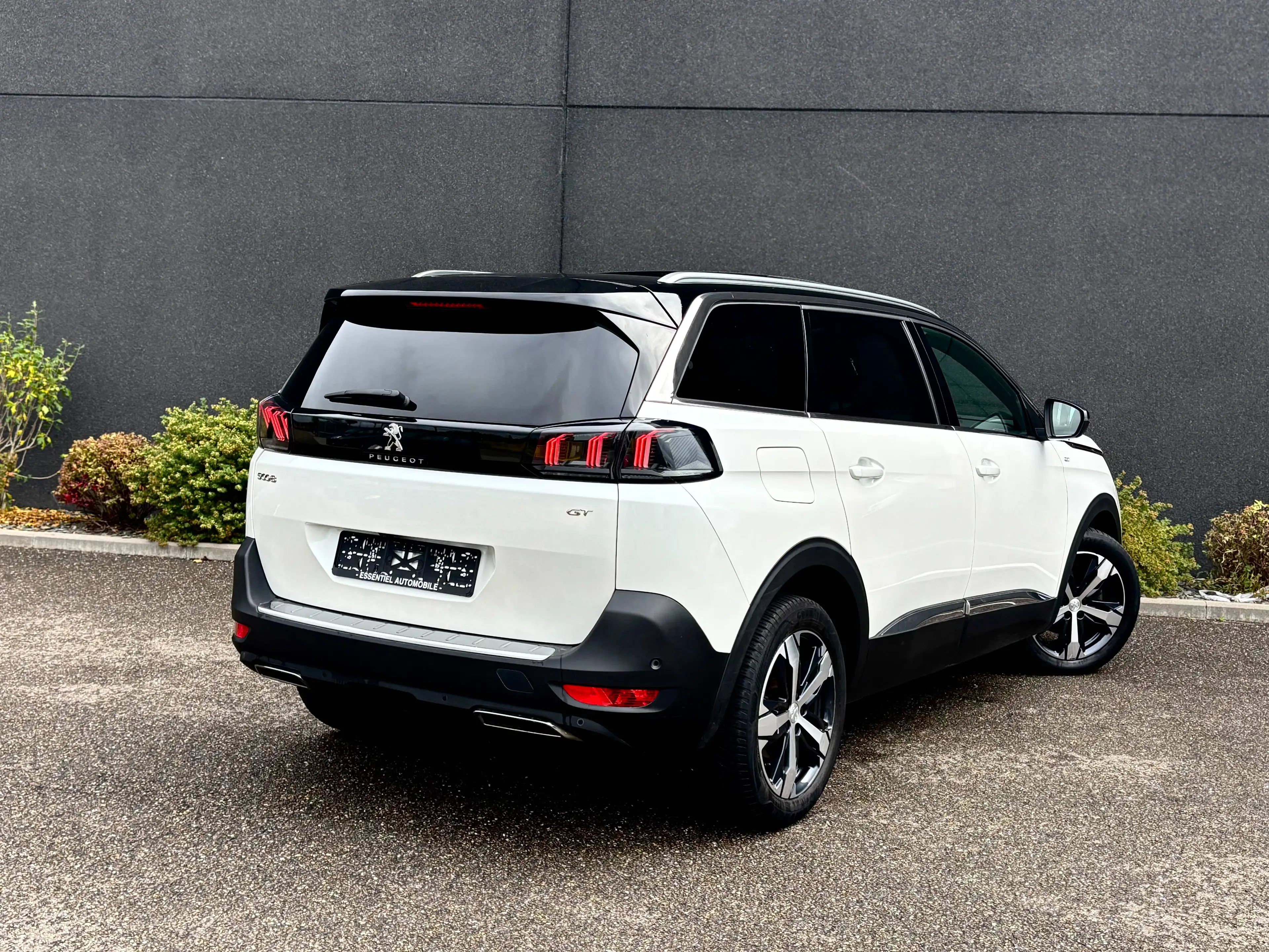 Peugeot 5008 5008 GT - 7 PLACES - Toit ouvrant - GPS -Caméra — photo 7