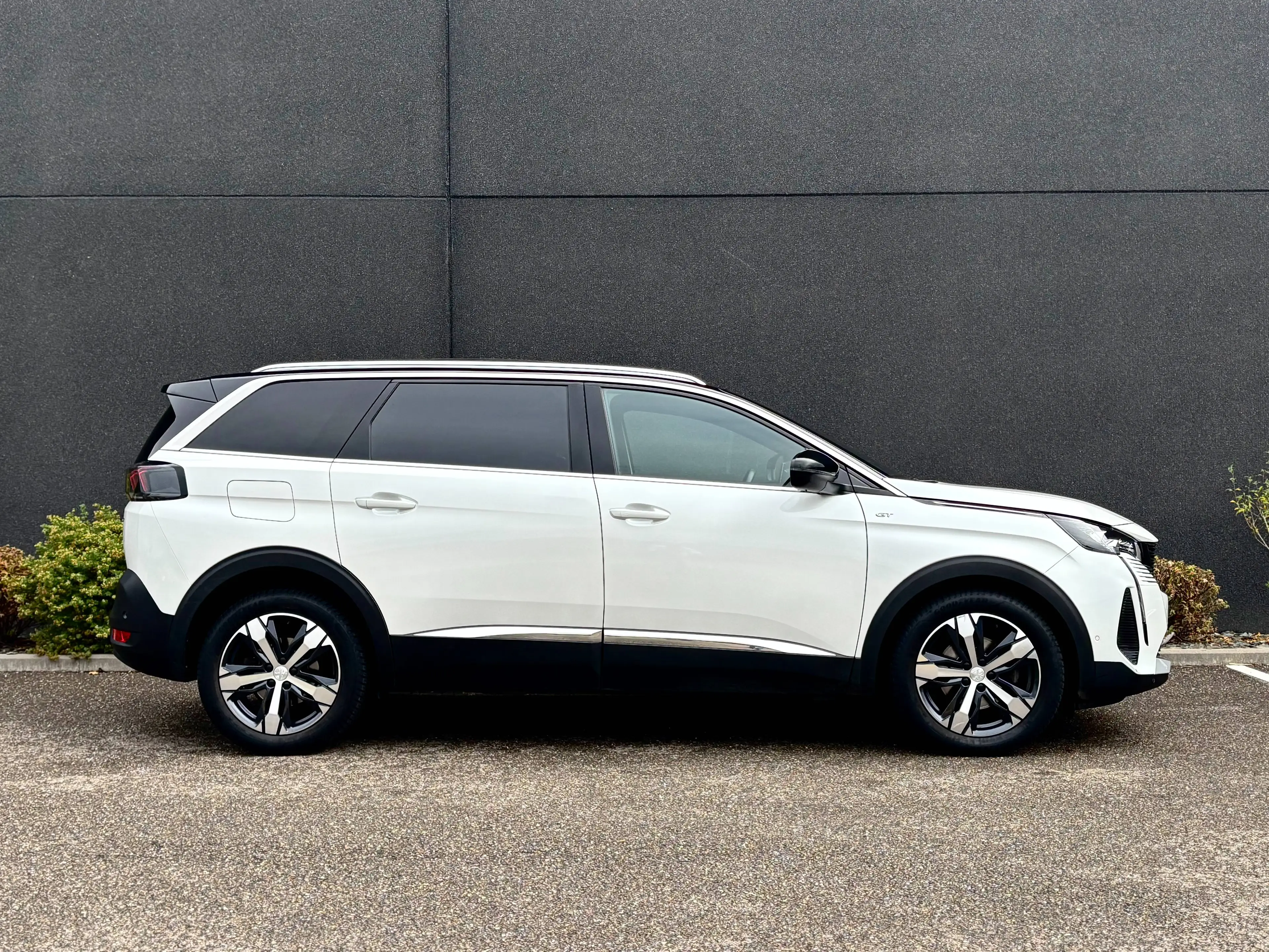 Peugeot 5008 5008 GT - 7 PLACES - Toit ouvrant - GPS -Caméra — photo 6