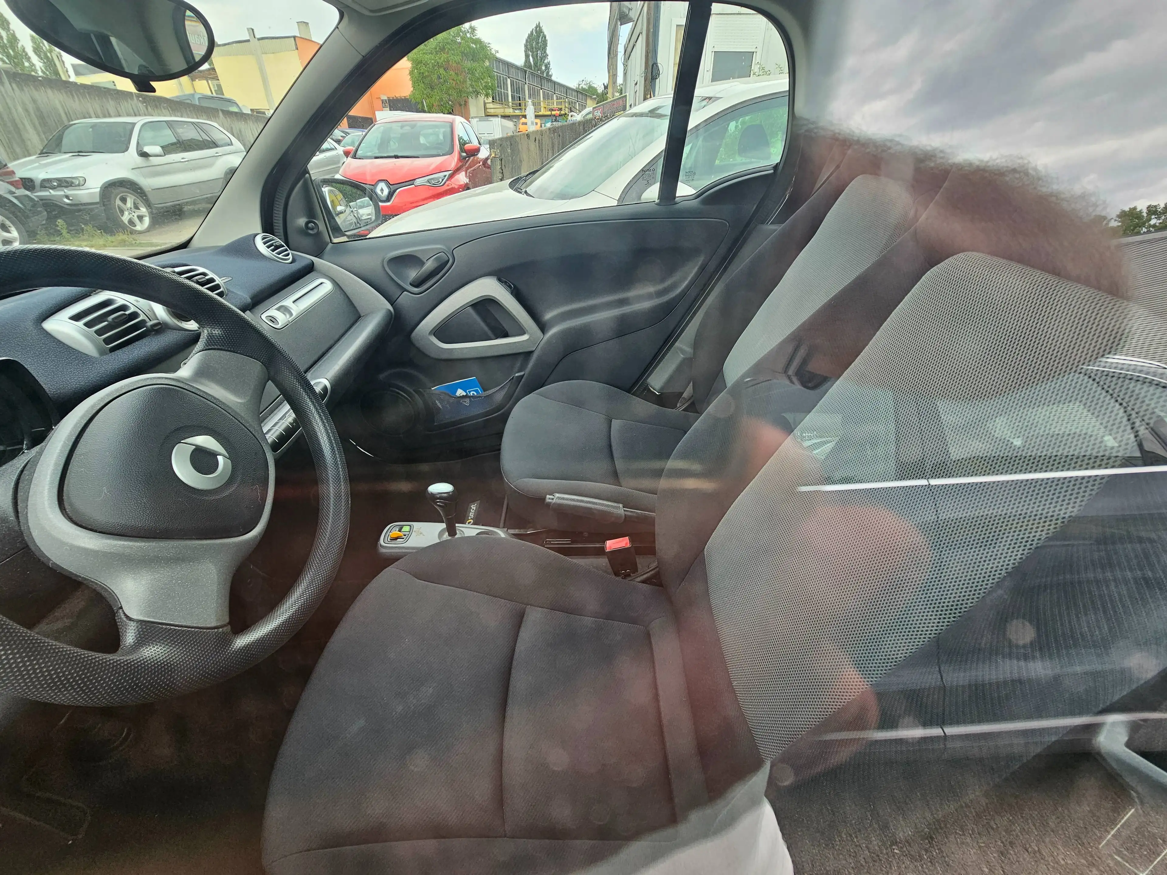 smart forTwo 1.0 Micro Hybrid Drive 45 kW (451.334) Automatik Klima — photo 3